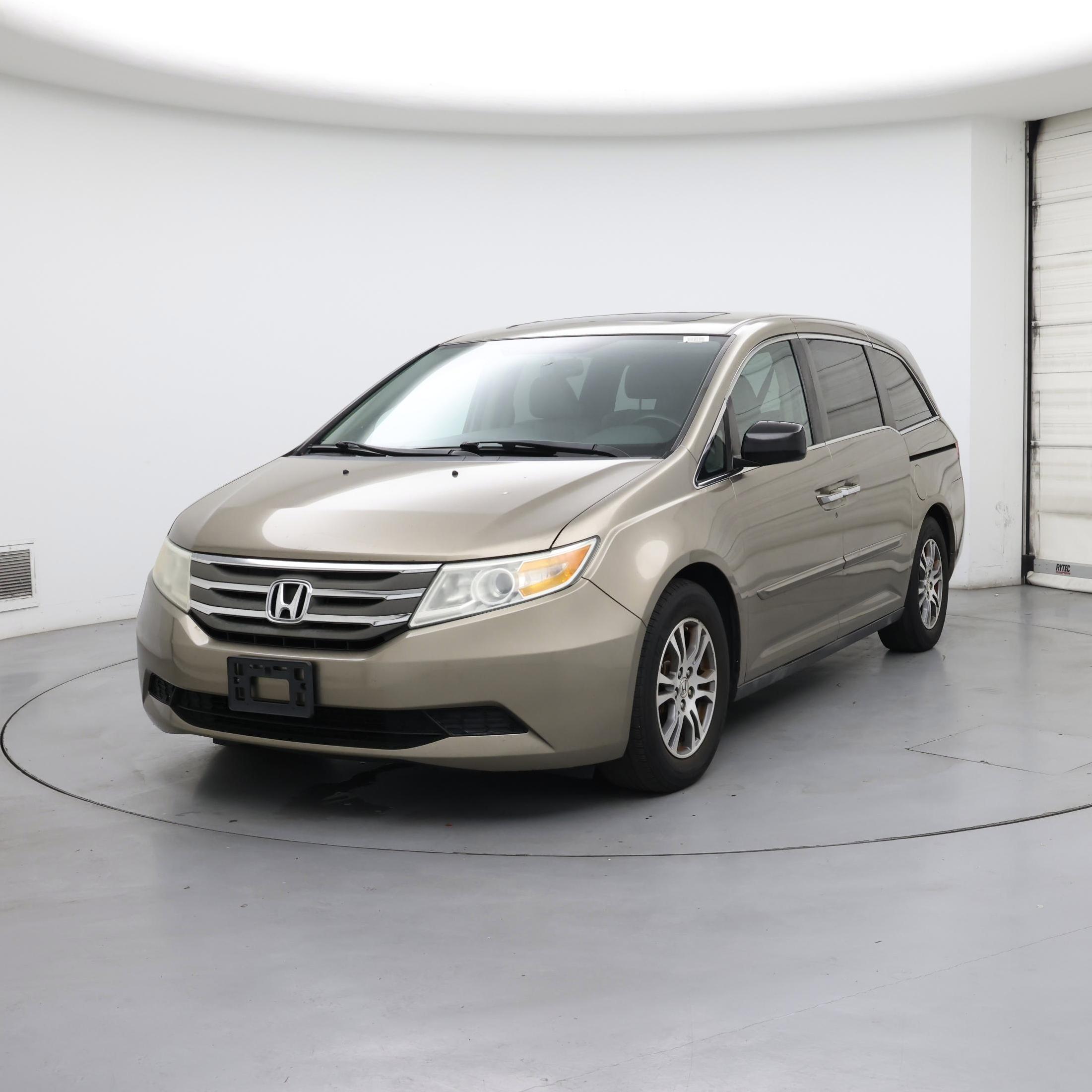 Thumbnail: 2013 Honda Odyssey - 4