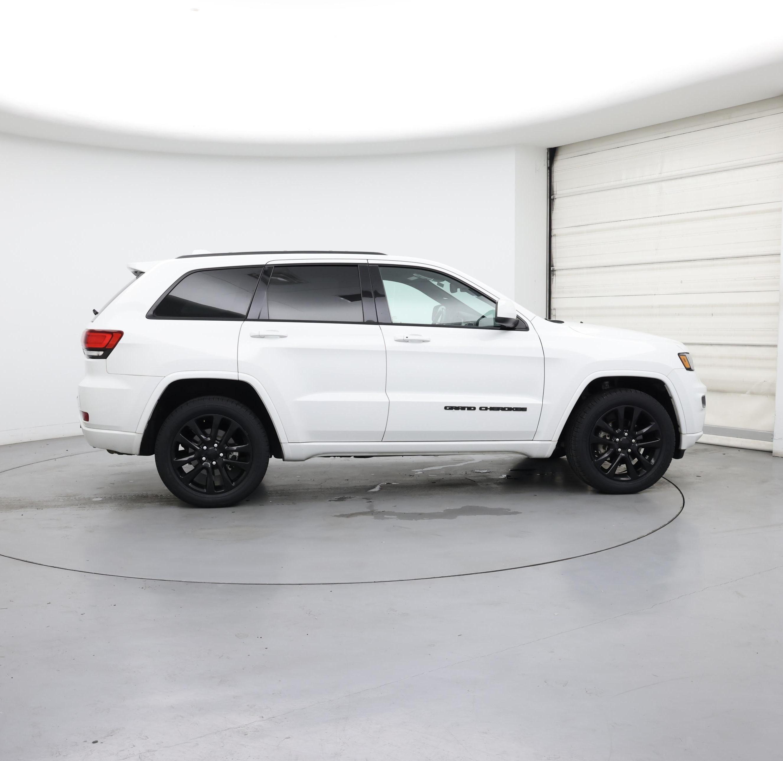 Thumbnail: 2020 Jeep Grand Cherokee - 7