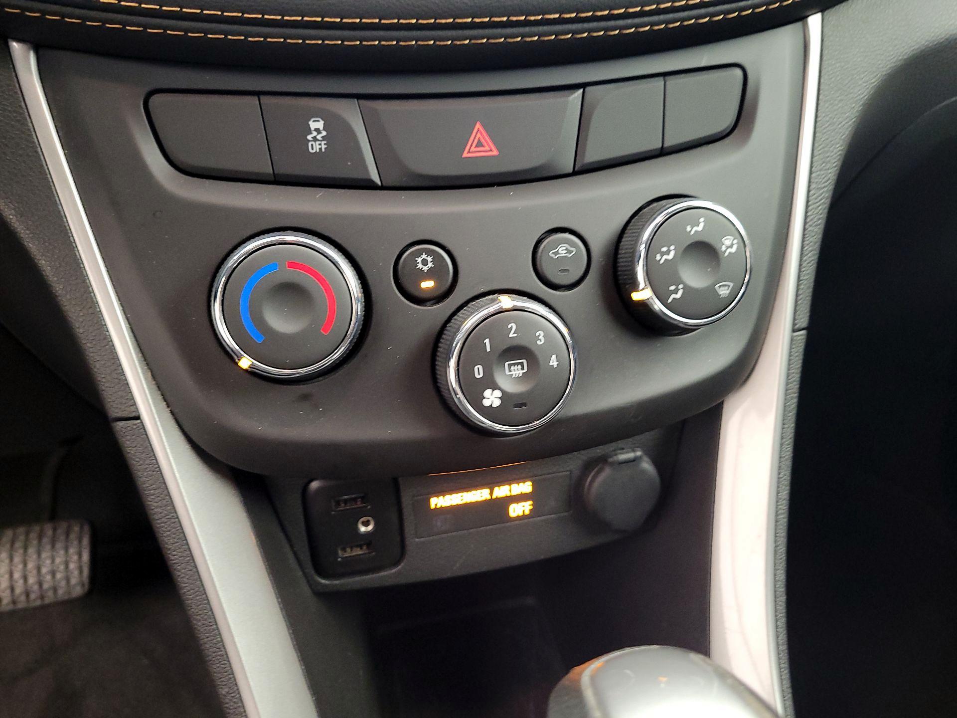 Thumbnail: 2019 Chevrolet Trax - 16
