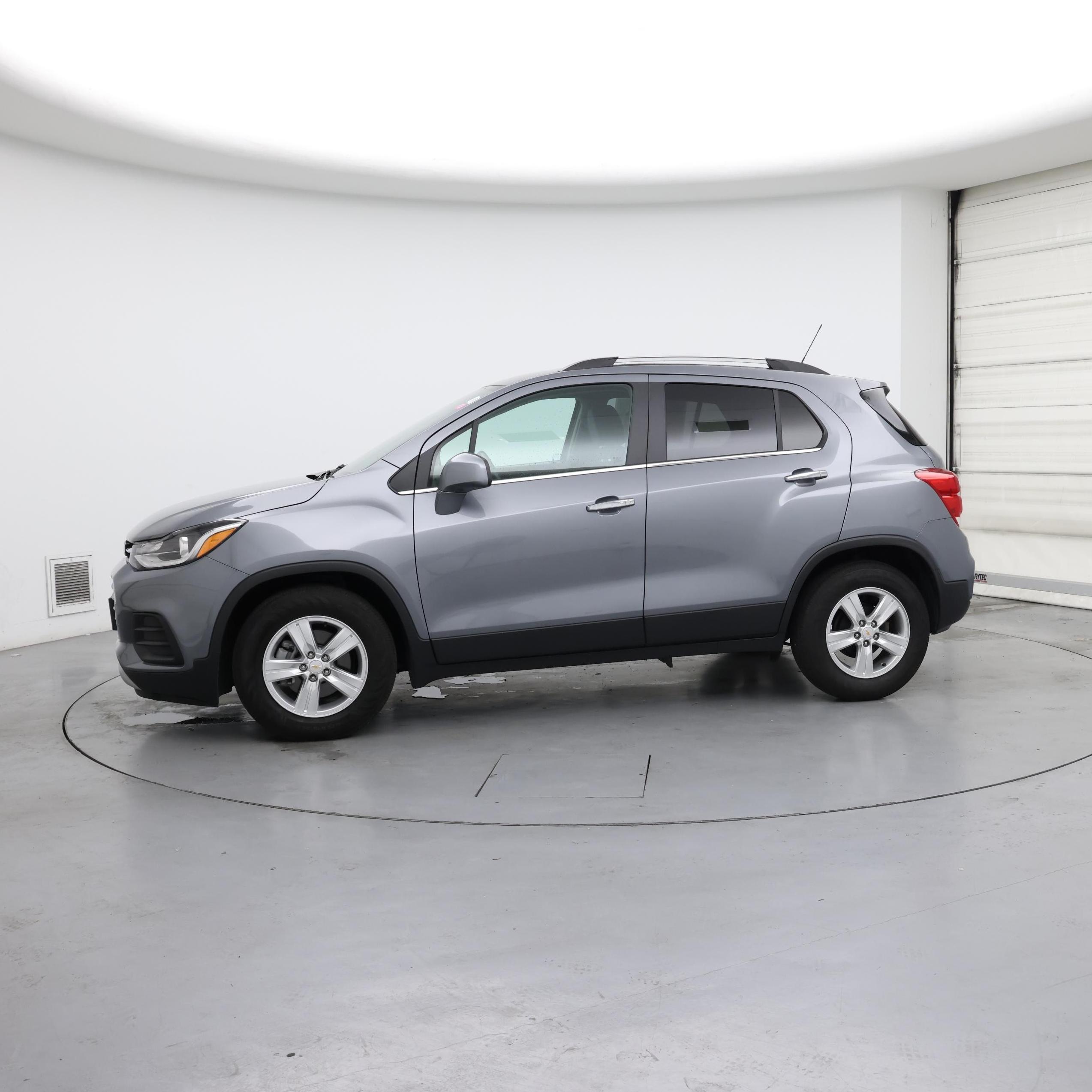 Thumbnail: 2019 Chevrolet Trax - 3