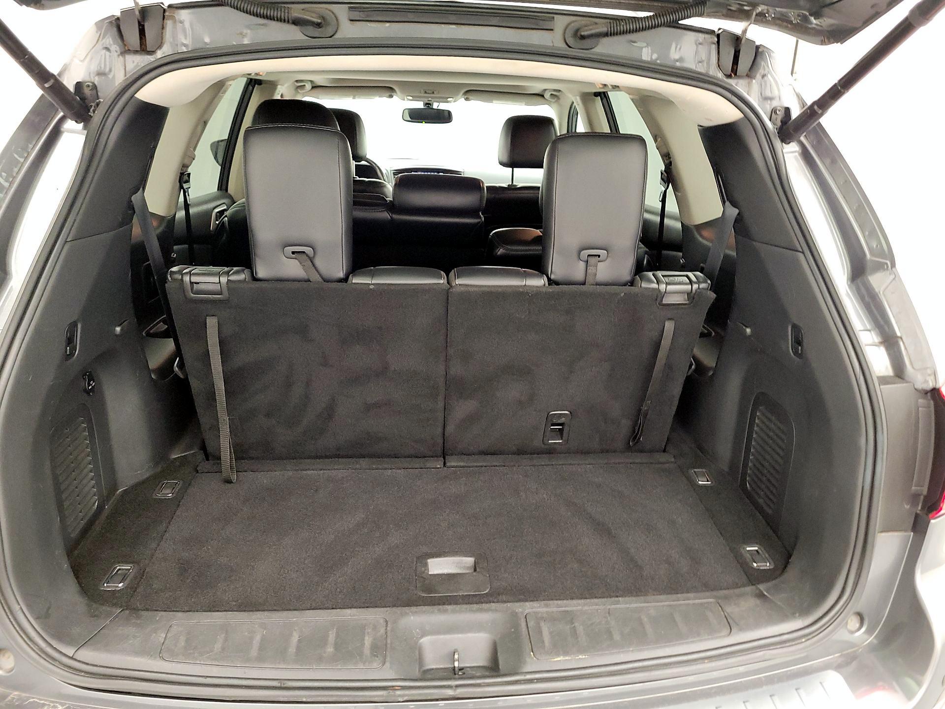 Thumbnail: 2018 Nissan Pathfinder - 16