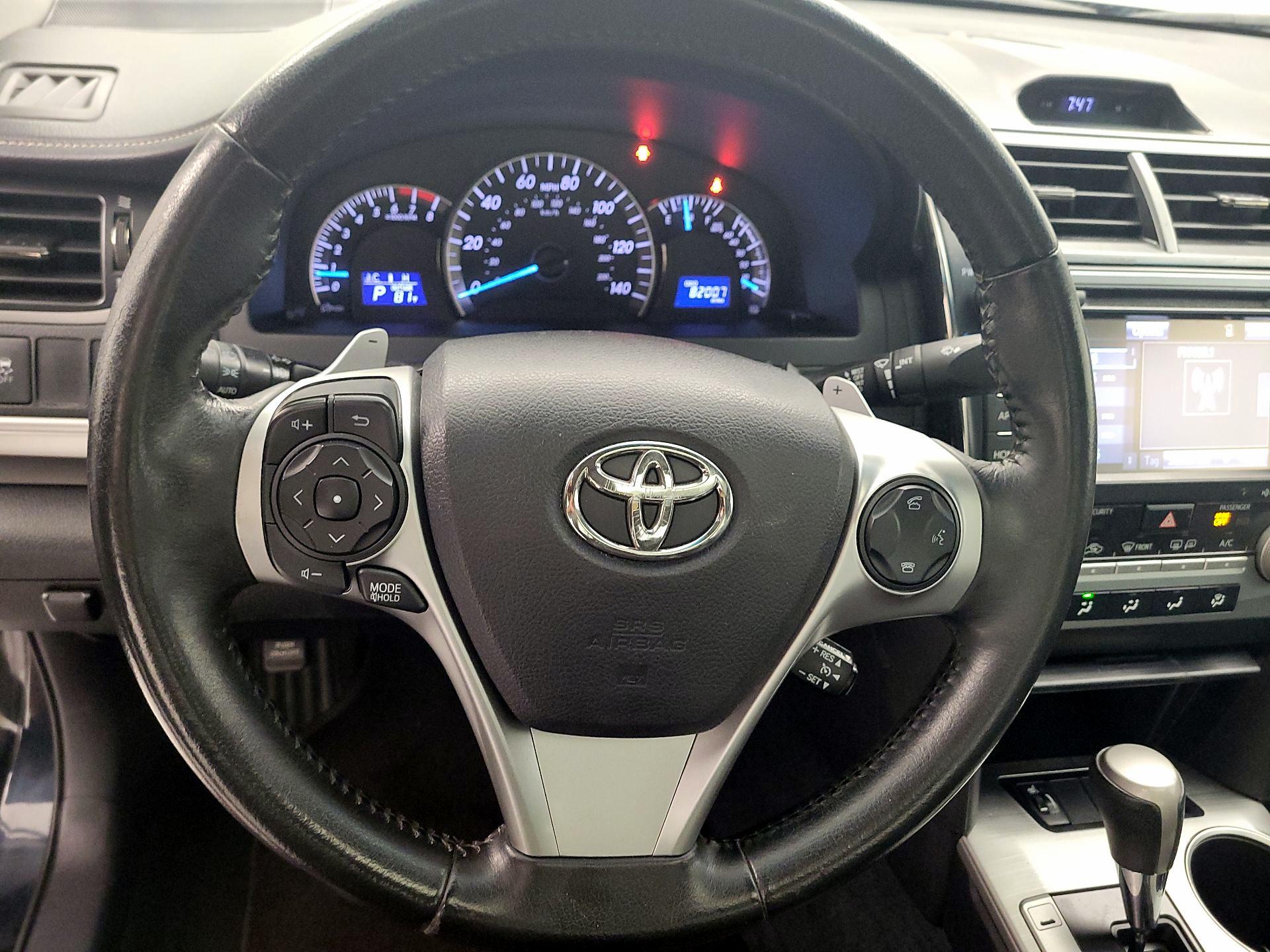 Thumbnail: 2014 Toyota Camry - 10