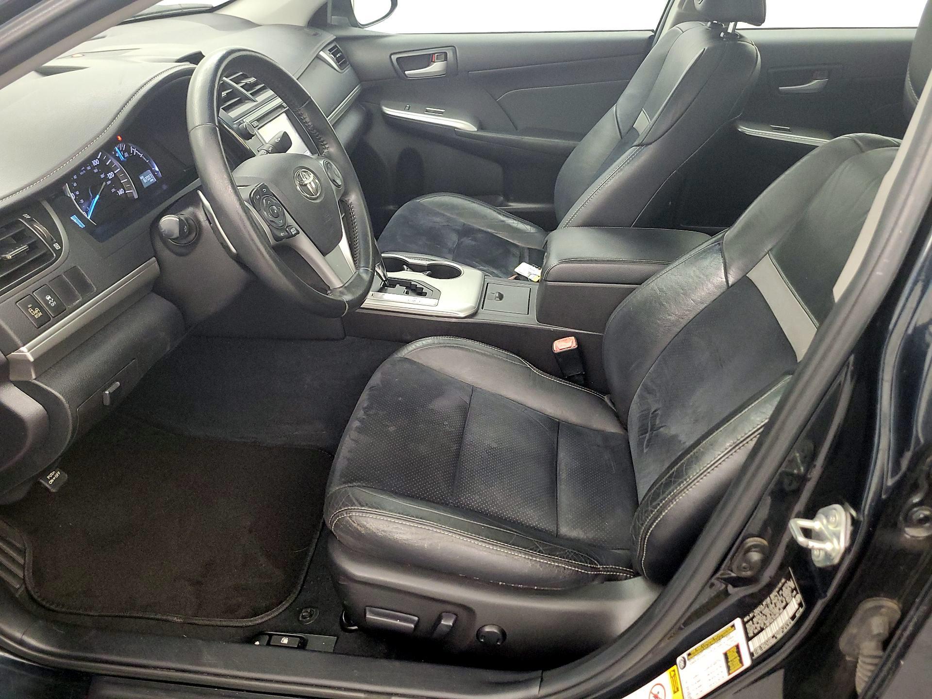 Thumbnail: 2014 Toyota Camry - 11