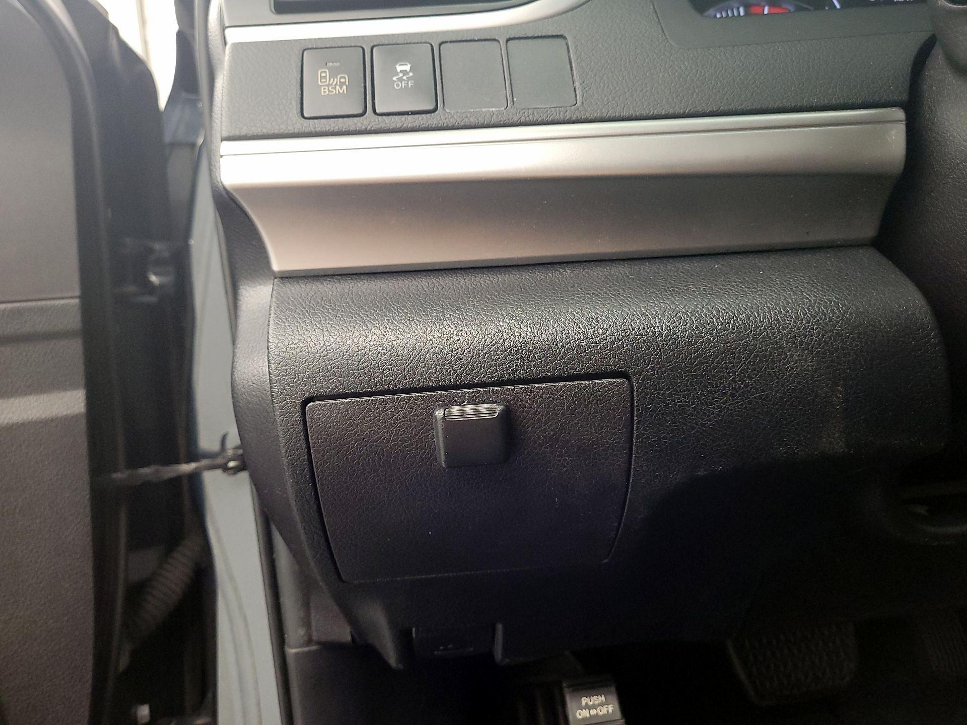 Thumbnail: 2014 Toyota Camry - 13