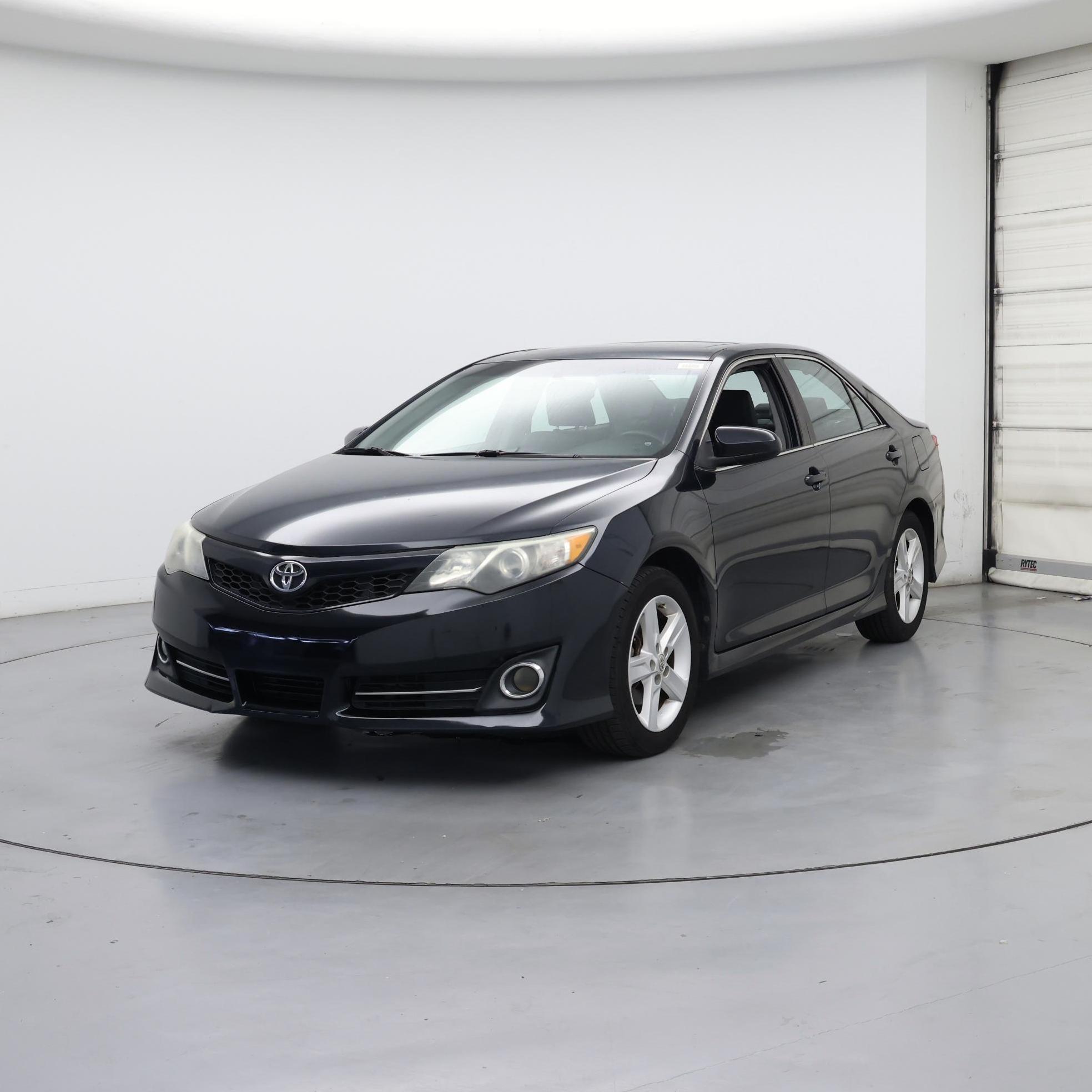 Thumbnail: 2014 Toyota Camry - 4