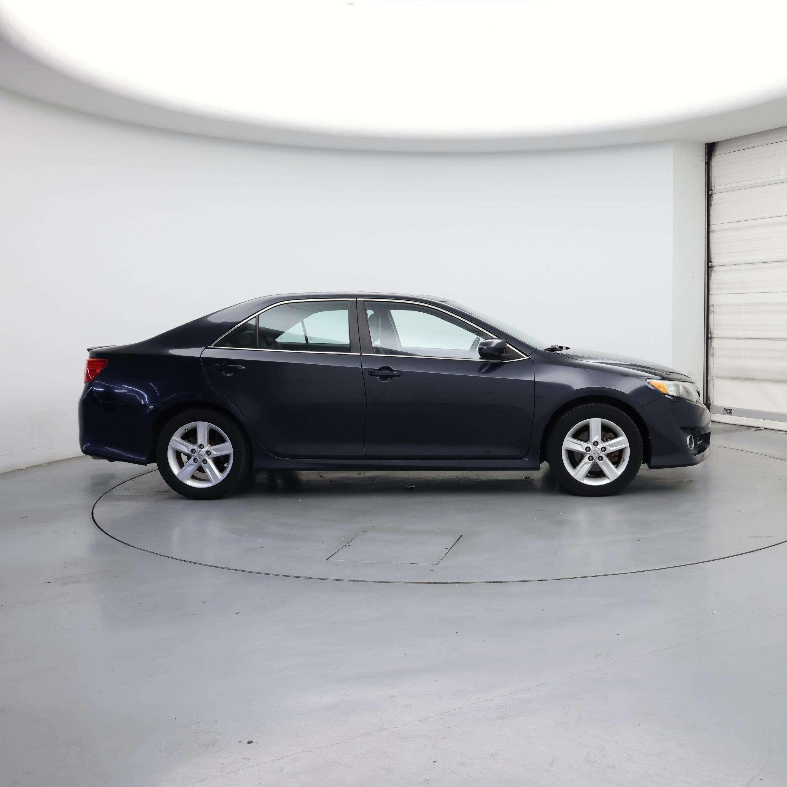 Thumbnail: 2014 Toyota Camry - 7