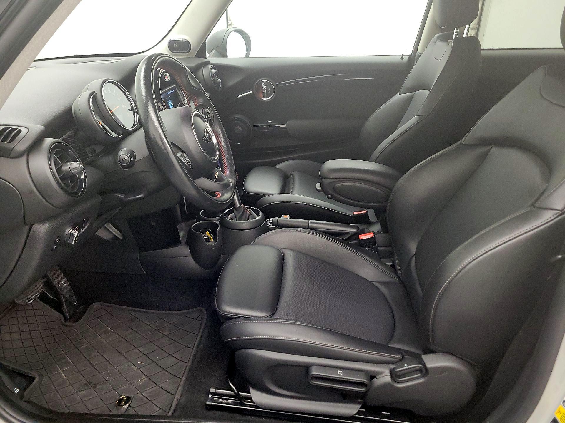 Thumbnail: 2019 MINI Cooper Hardtop - 11