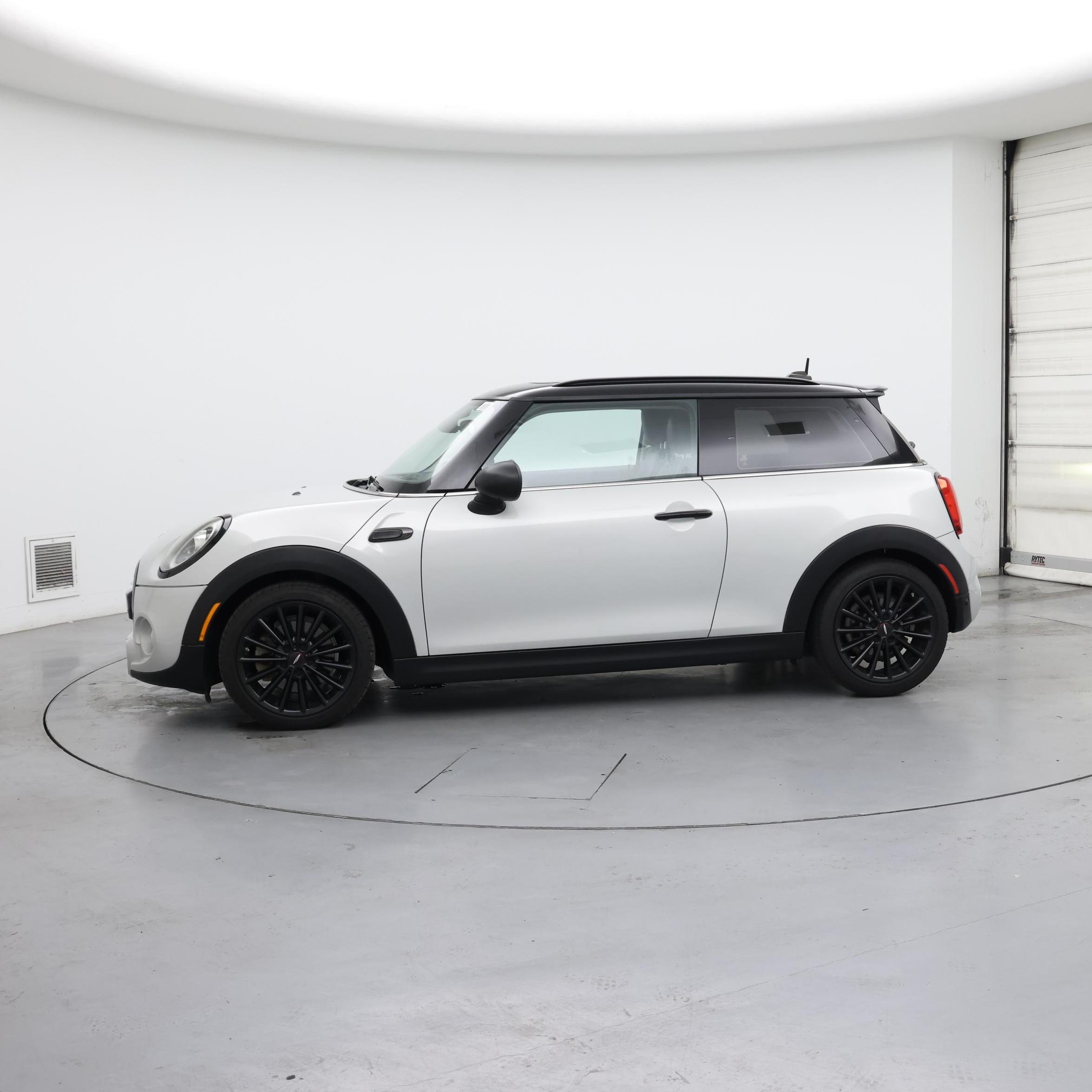 Thumbnail: 2019 MINI Cooper Hardtop - 3