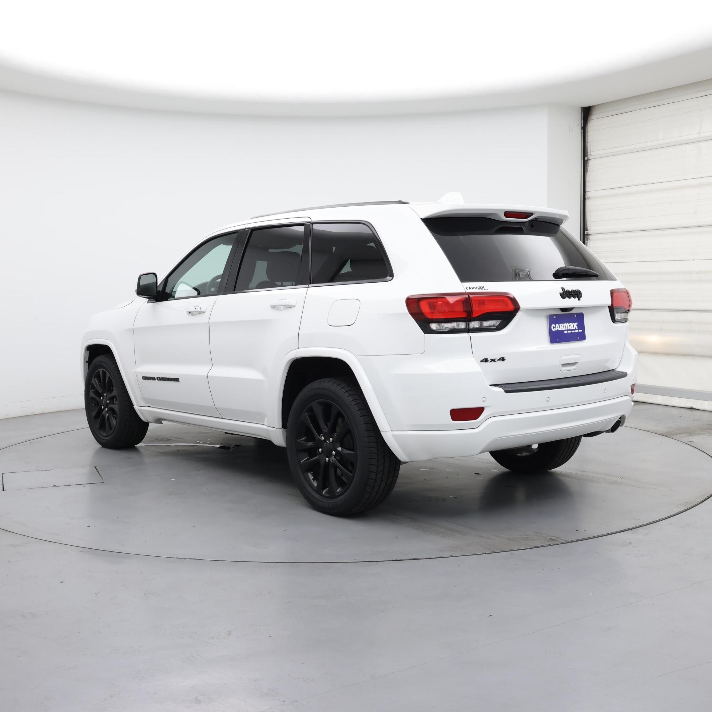 Thumbnail: 2018 Jeep Grand Cherokee - 2