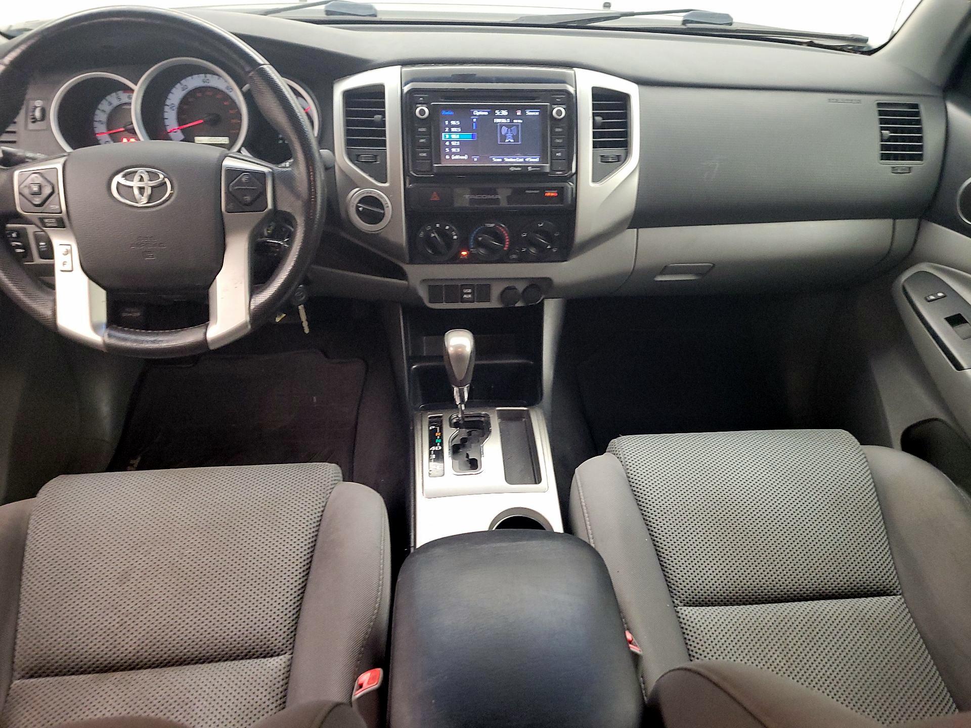 Thumbnail: 2015 Toyota Tacoma - 9