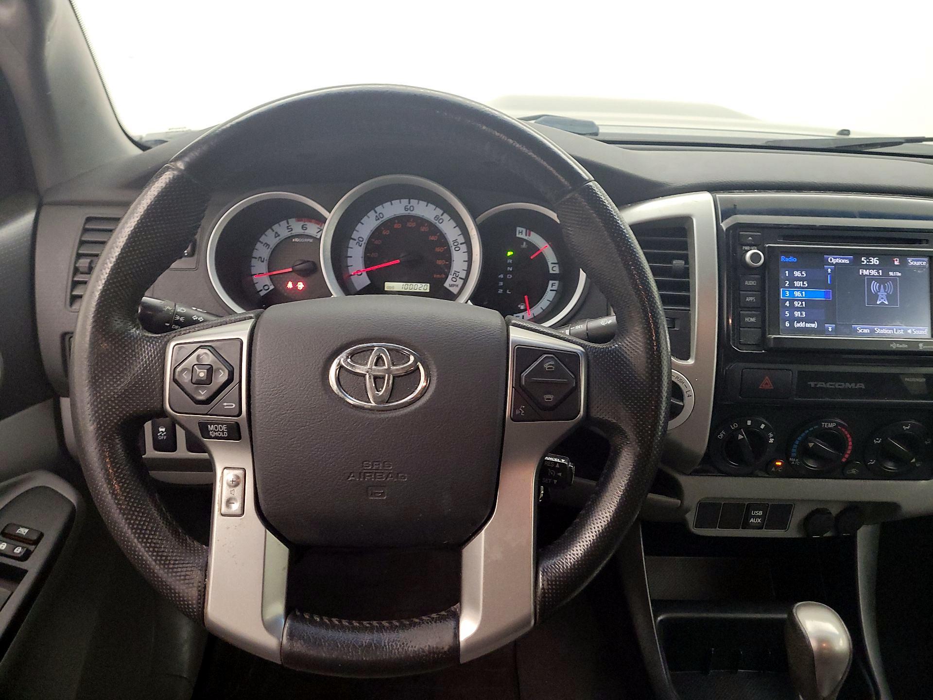 Thumbnail: 2015 Toyota Tacoma - 10