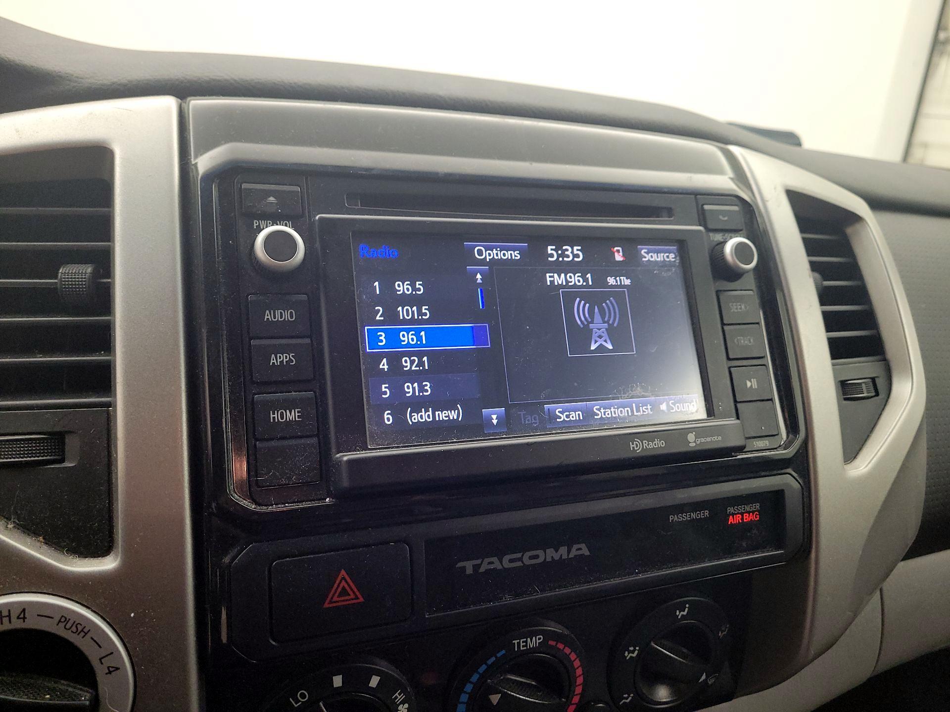 Thumbnail: 2015 Toyota Tacoma - 13