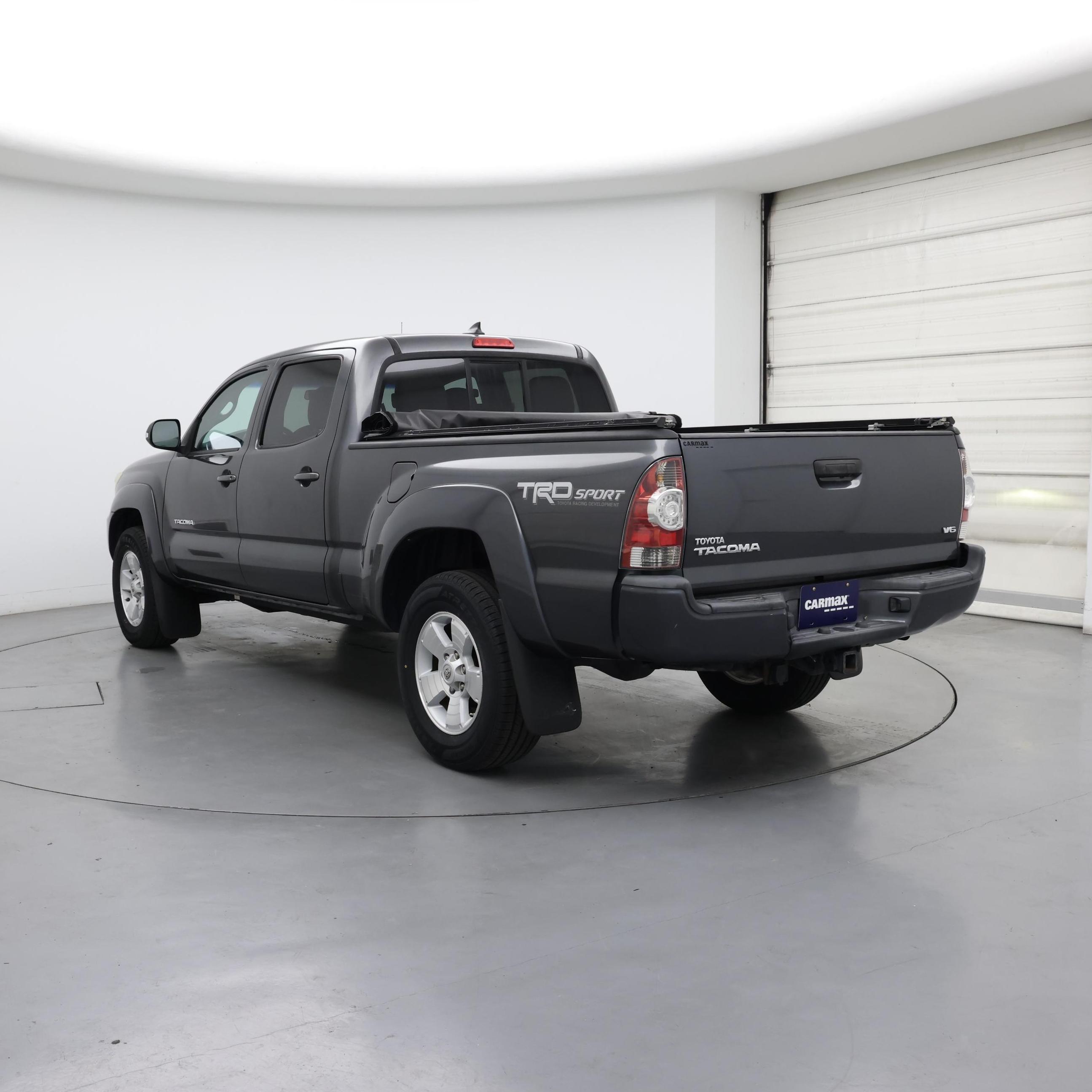 Thumbnail: 2015 Toyota Tacoma - 2