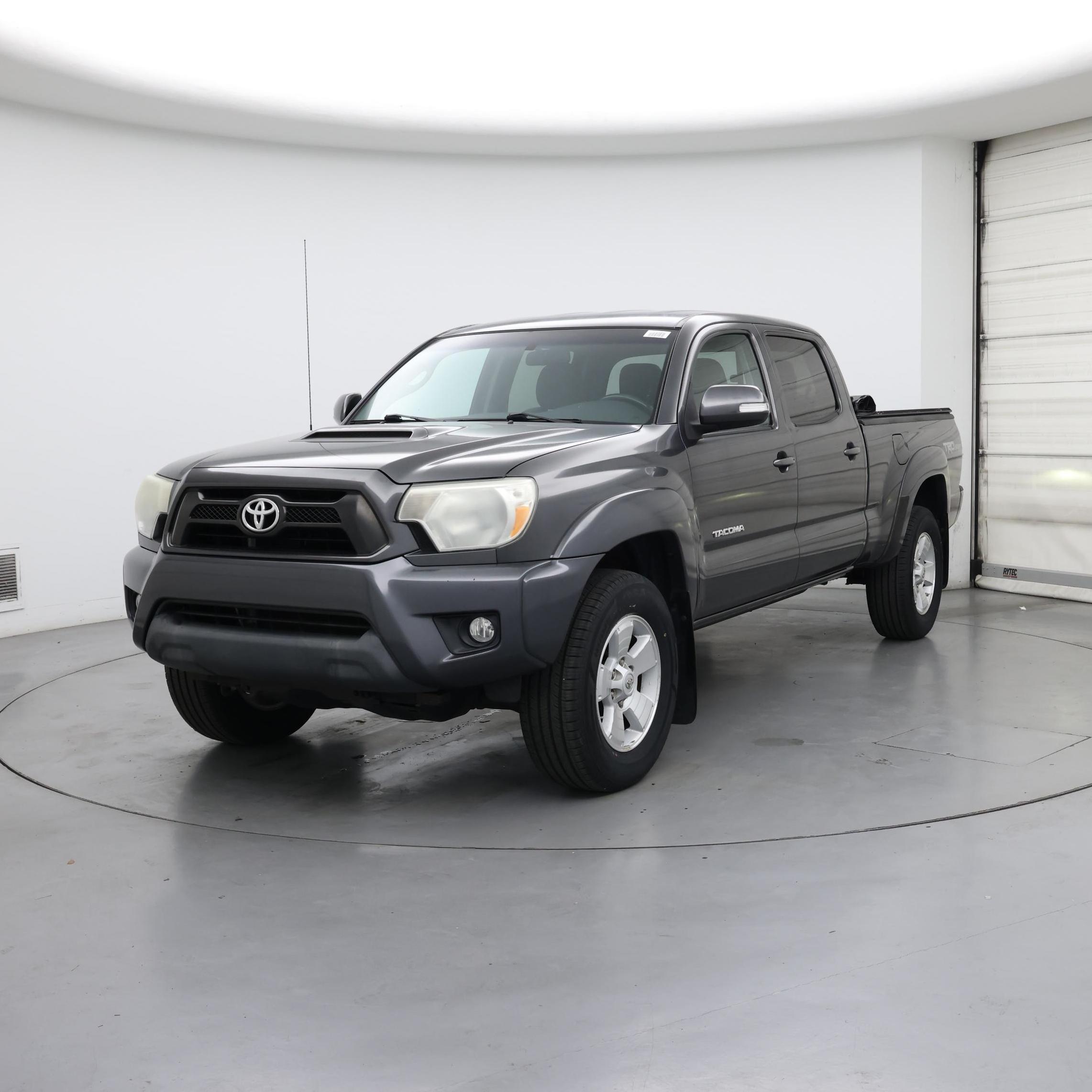 Thumbnail: 2015 Toyota Tacoma - 4