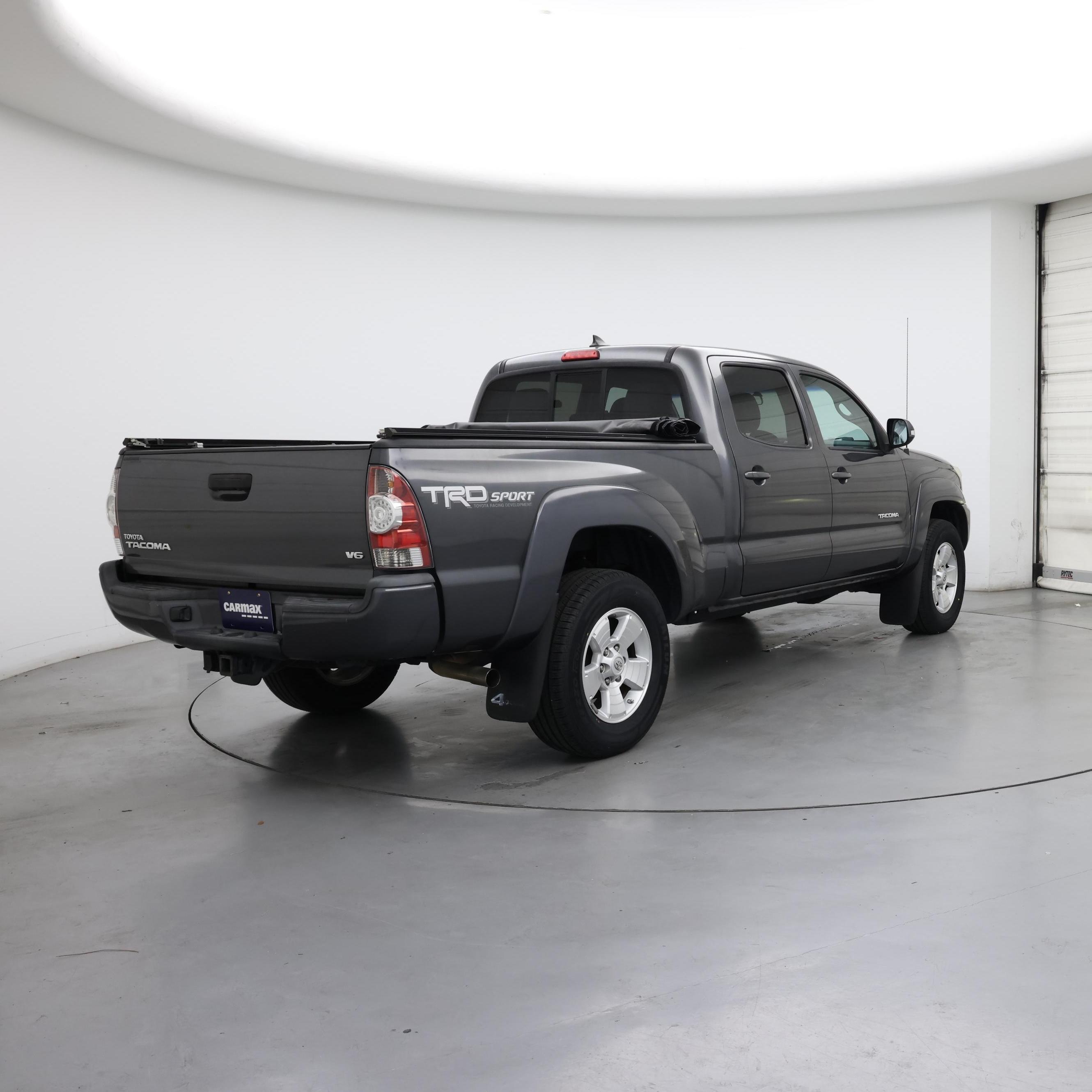 Thumbnail: 2015 Toyota Tacoma - 8