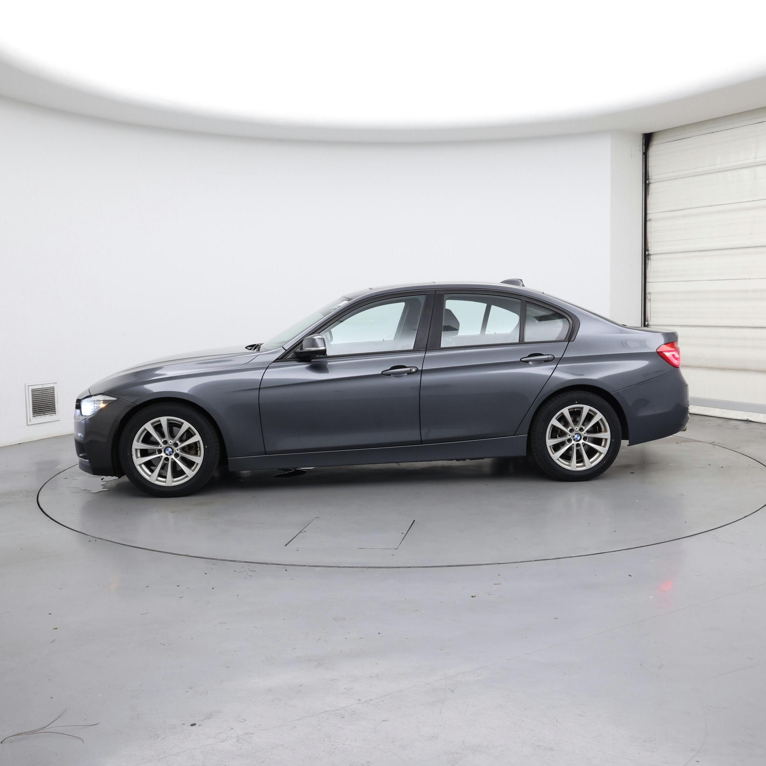 Thumbnail: 2018 BMW 3 Series - 3