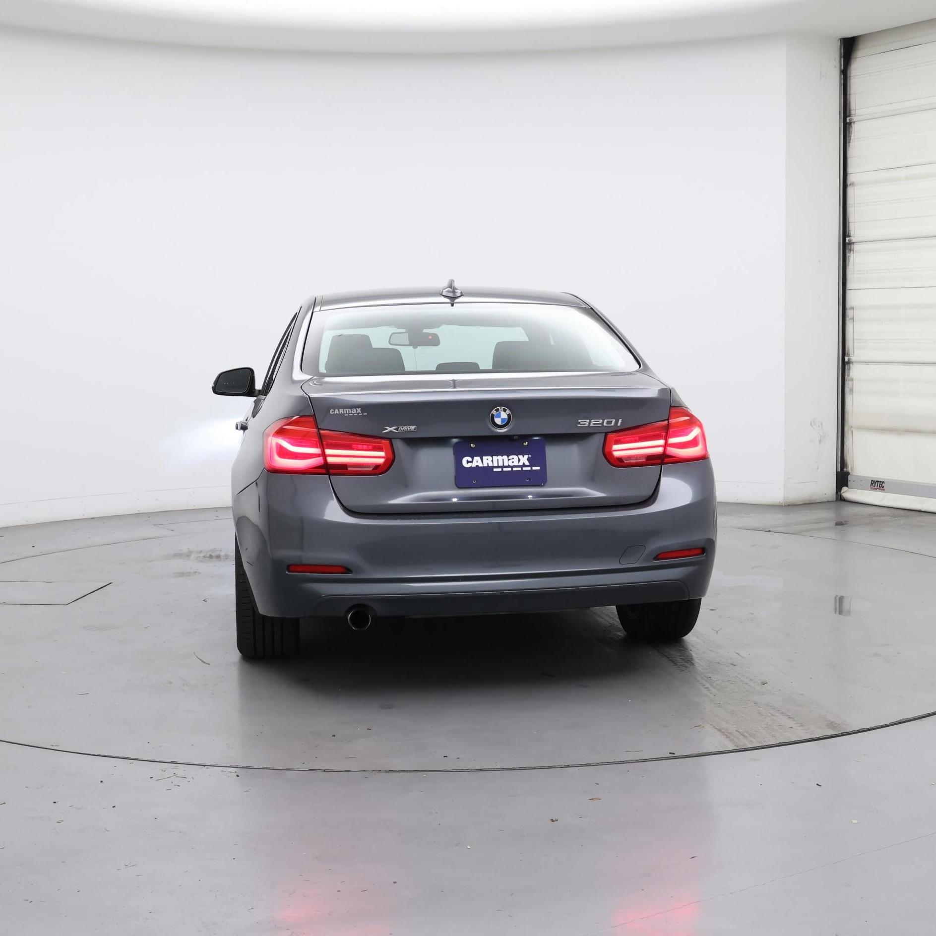 Thumbnail: 2018 BMW 3 Series - 6