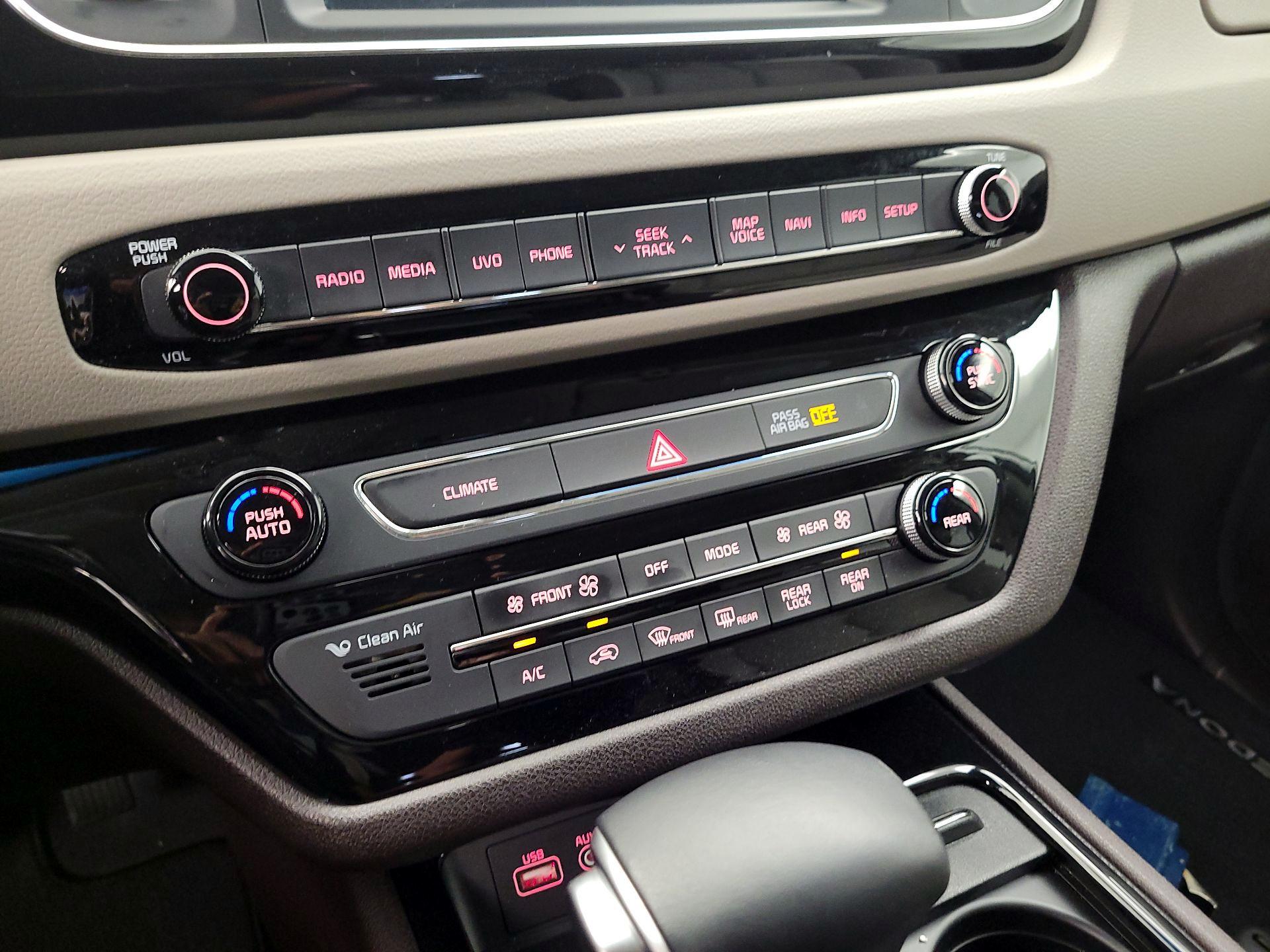 Thumbnail: 2017 Kia Sedona - 16