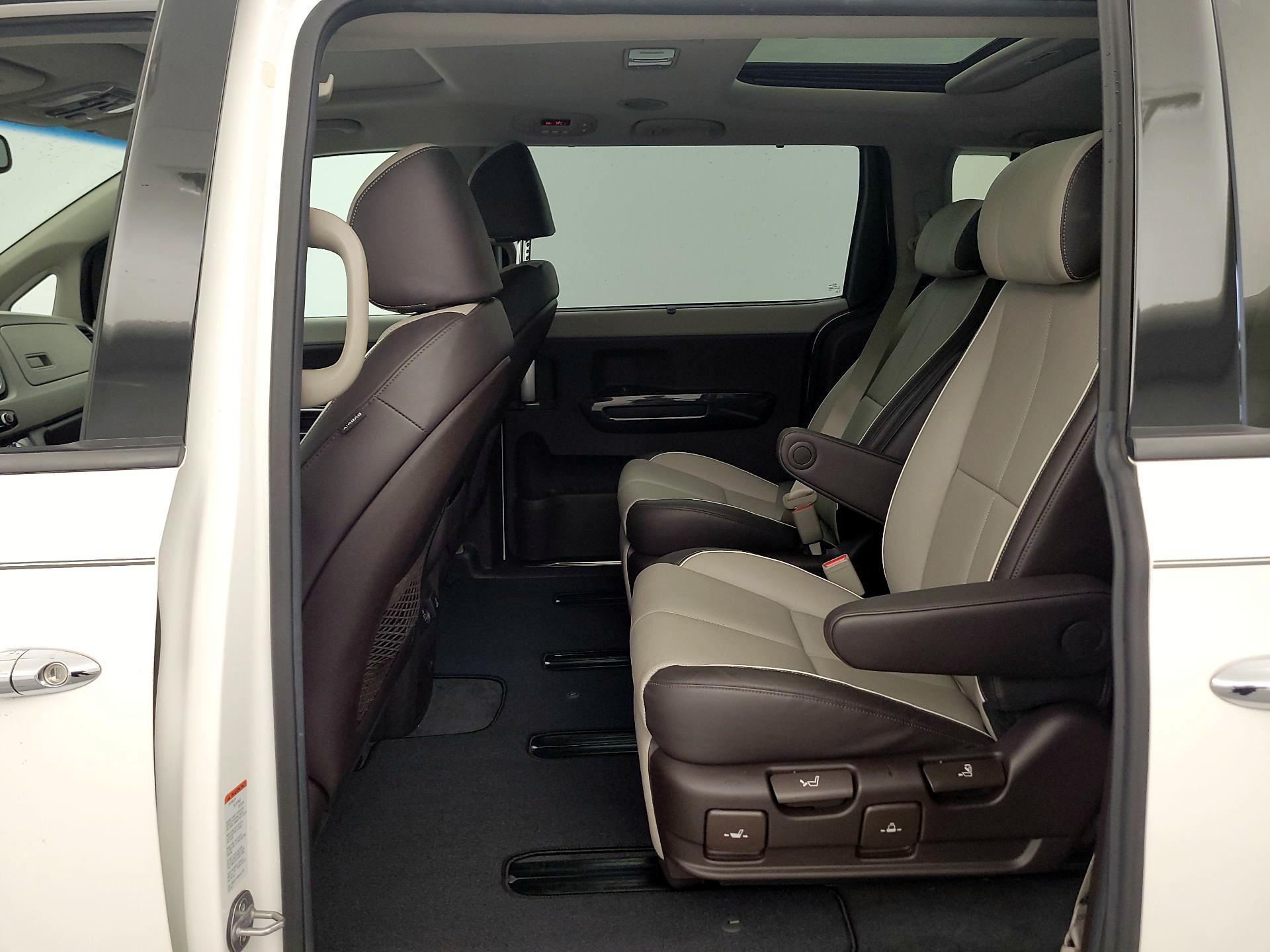 Thumbnail: 2017 Kia Sedona - 18