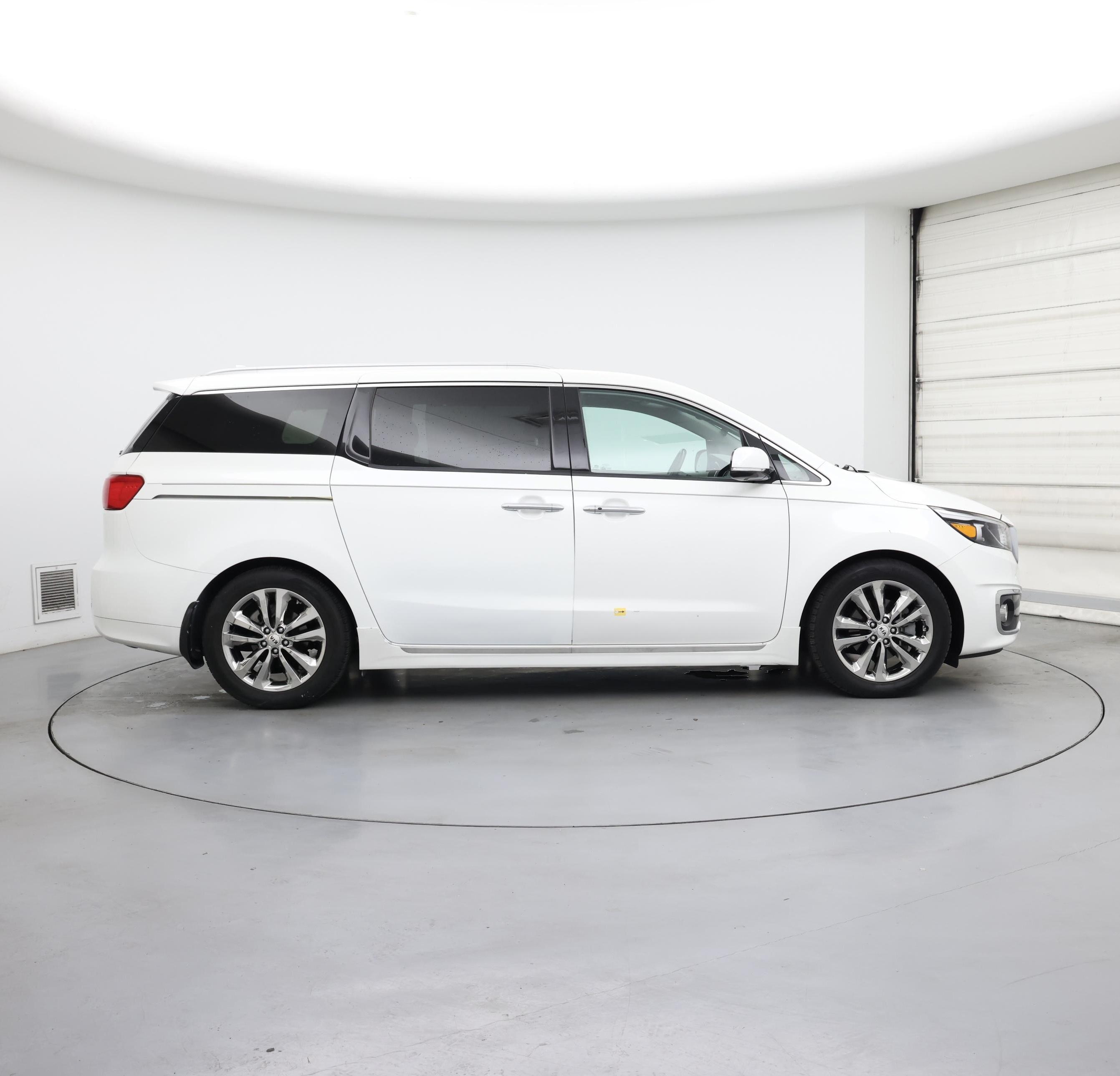 Thumbnail: 2017 Kia Sedona - 7