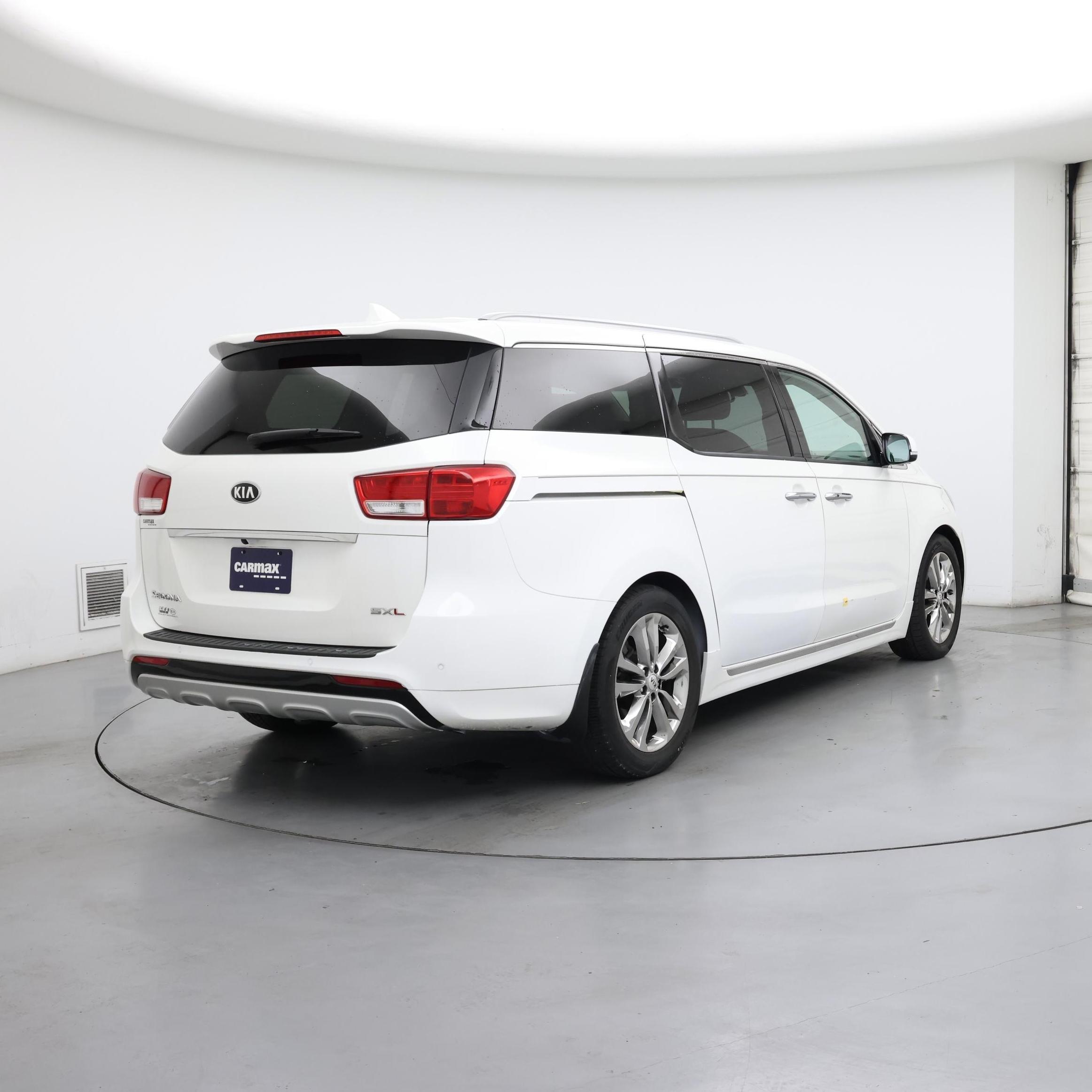 Thumbnail: 2017 Kia Sedona - 8