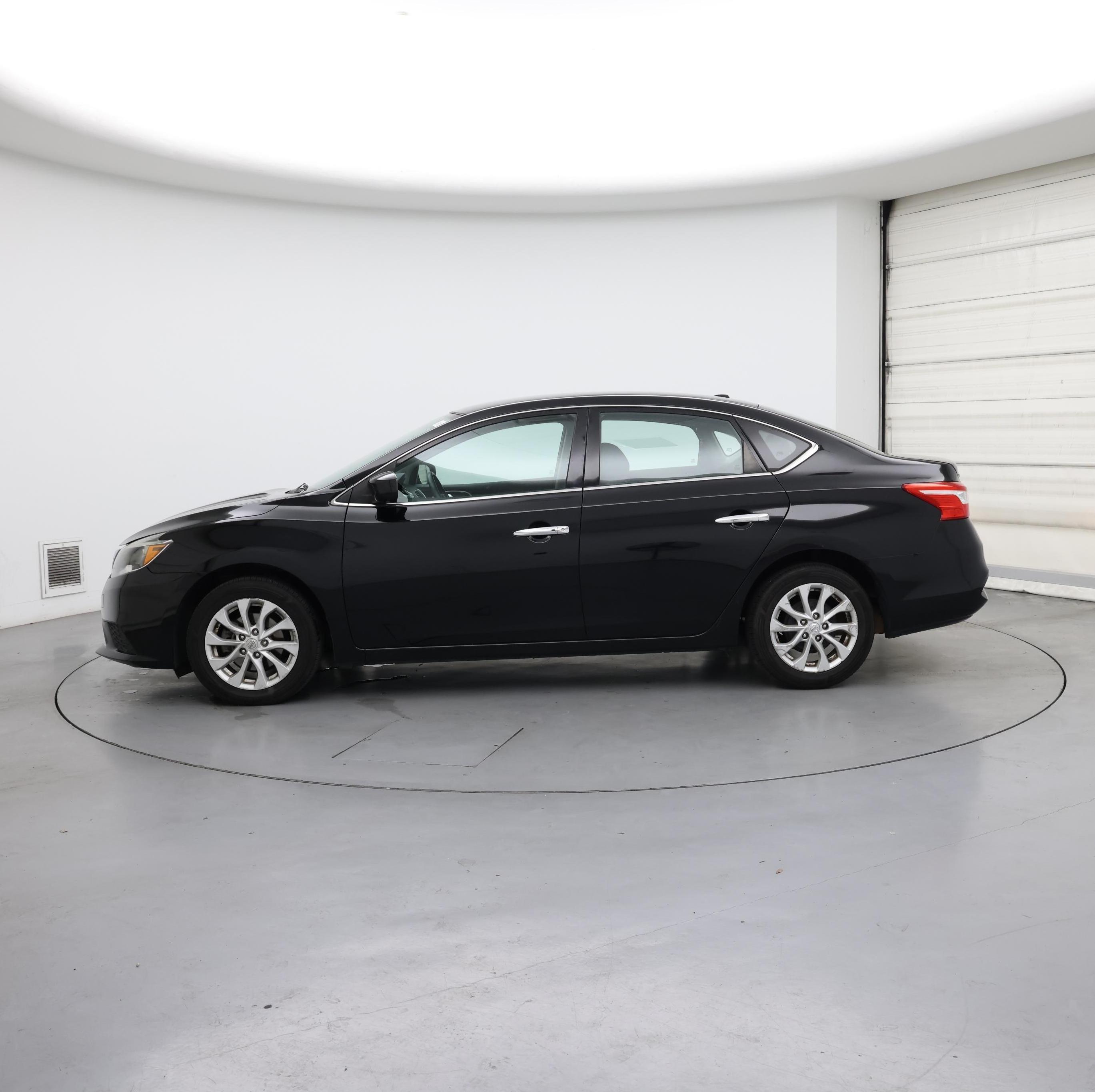 Thumbnail: 2019 Nissan Sentra - 3