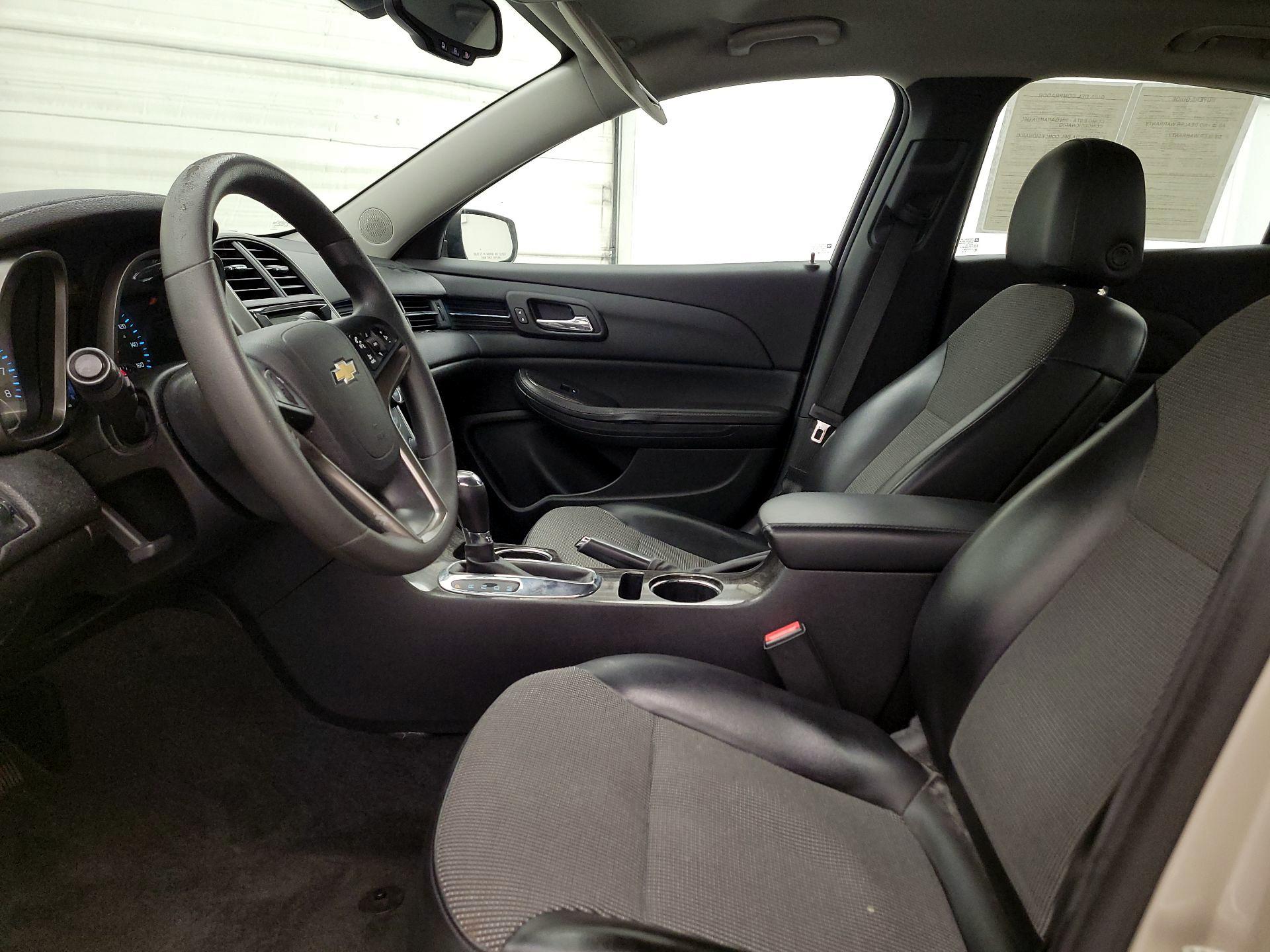 Thumbnail: 2015 Chevrolet Malibu - 11