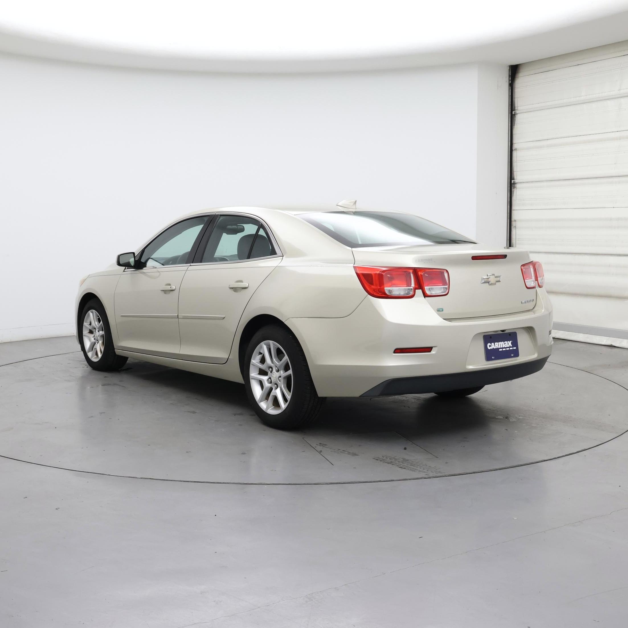 Thumbnail: 2015 Chevrolet Malibu - 2