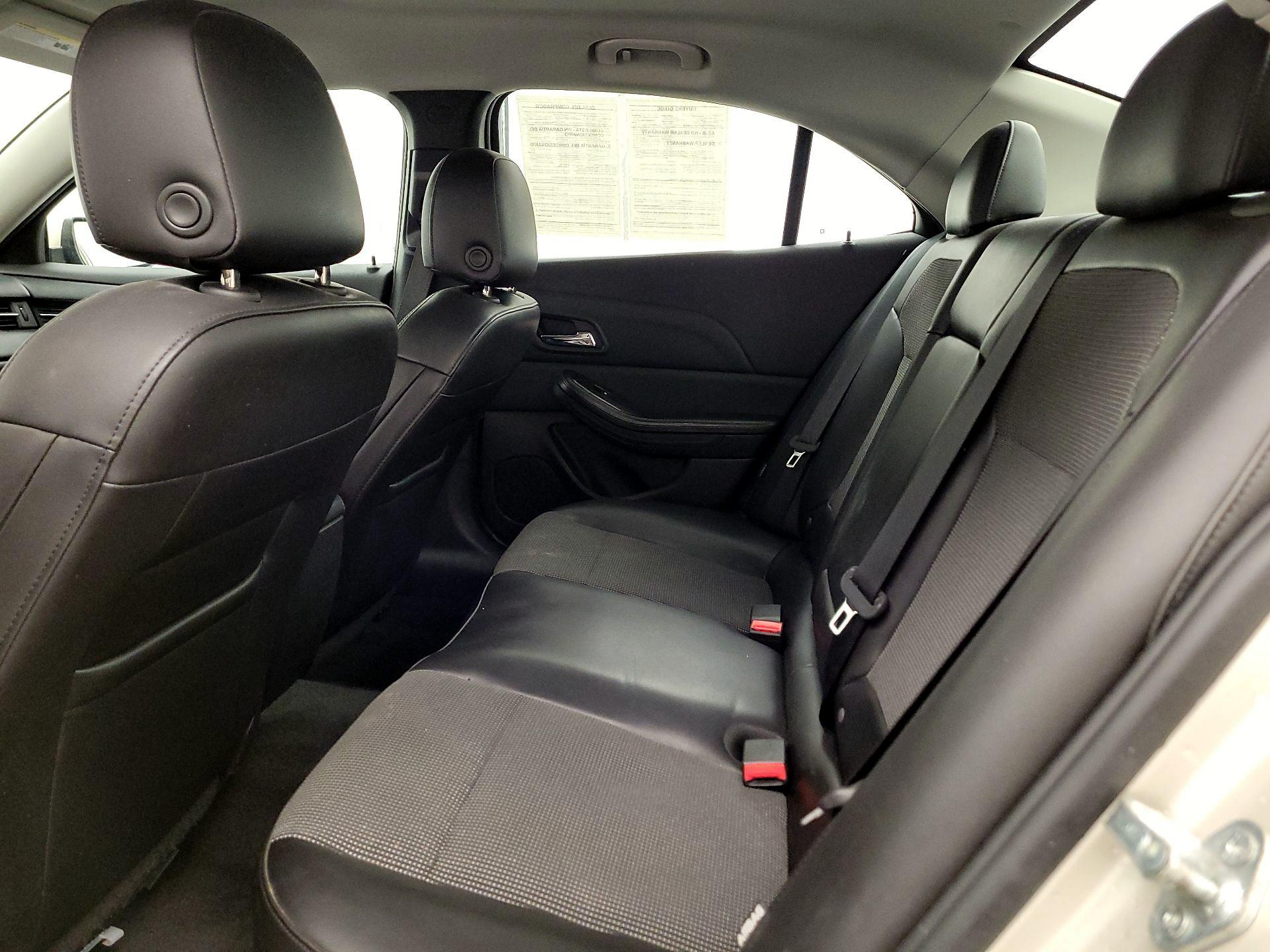 Thumbnail: 2015 Chevrolet Malibu - 19