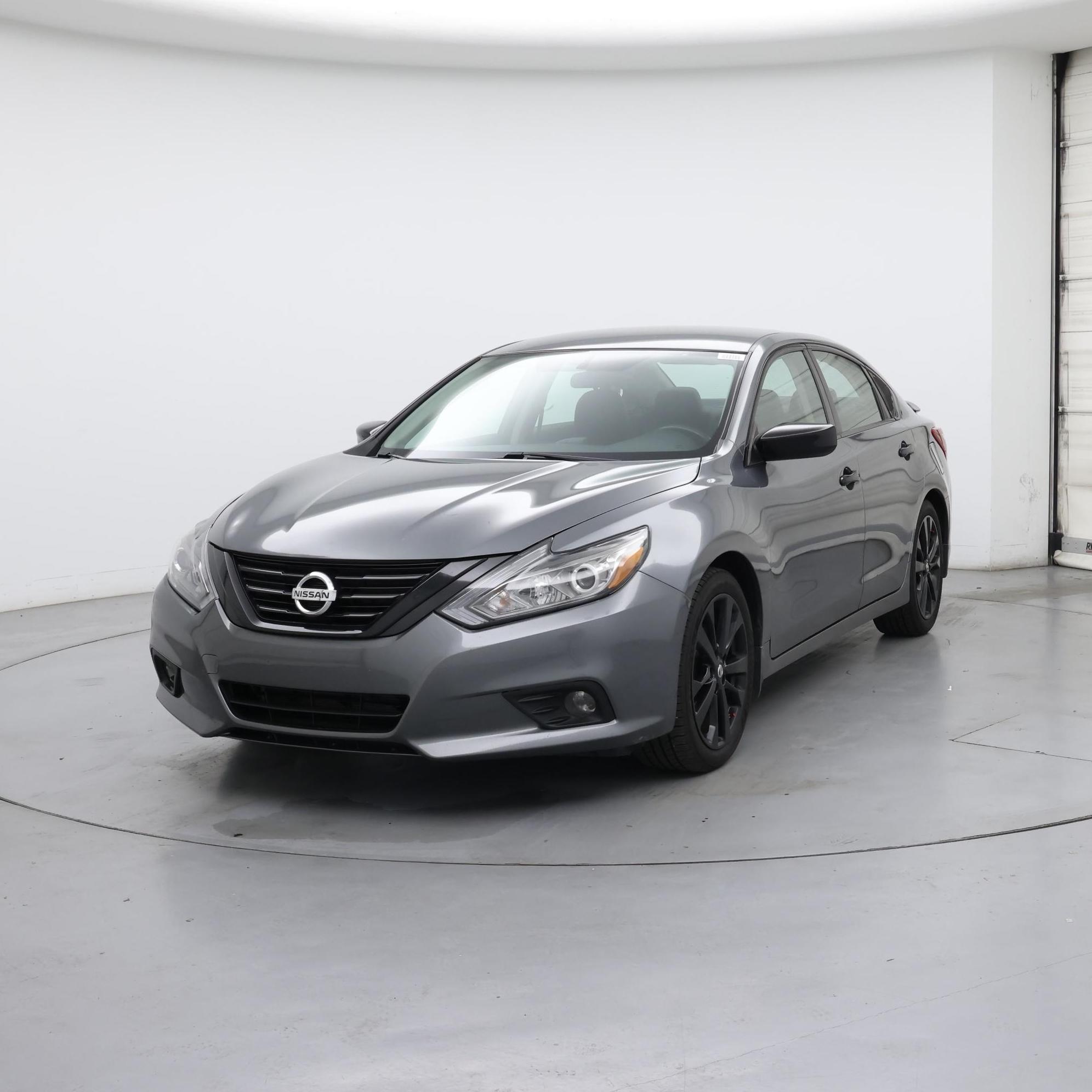 Thumbnail: 2018 Nissan Altima - 4
