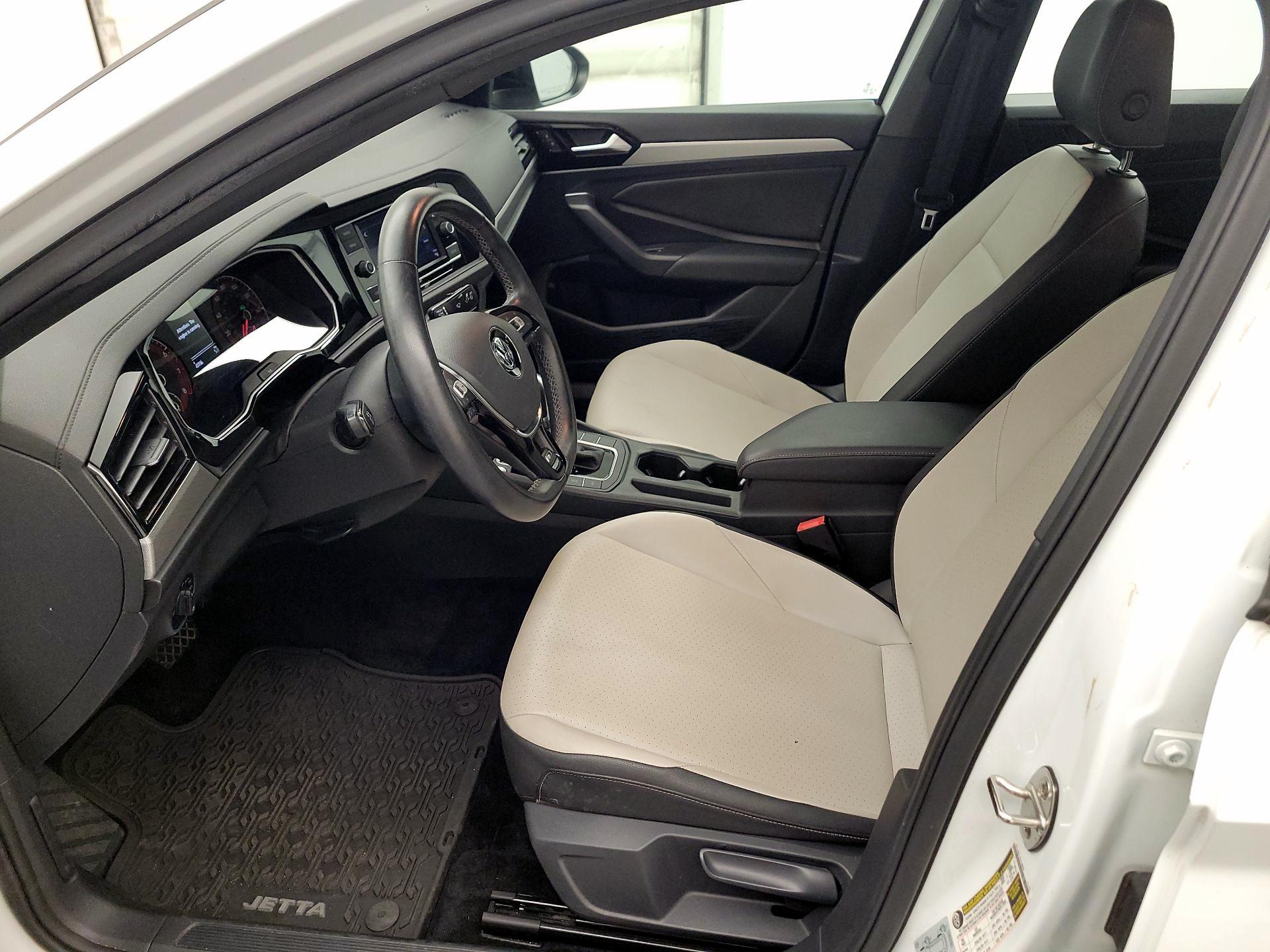 Thumbnail: 2019 Volkswagen Jetta - 11