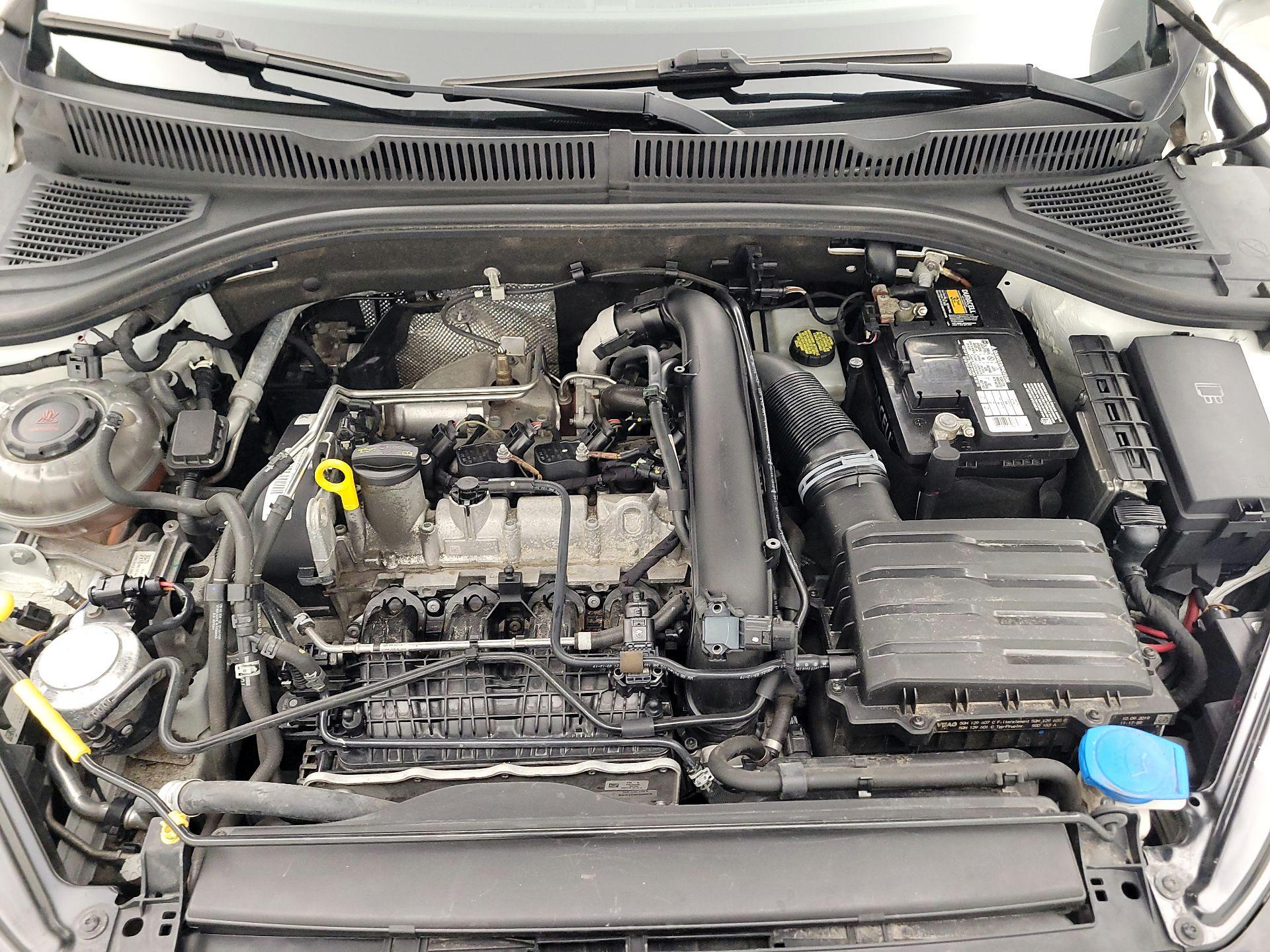 Thumbnail: 2019 Volkswagen Jetta - 17