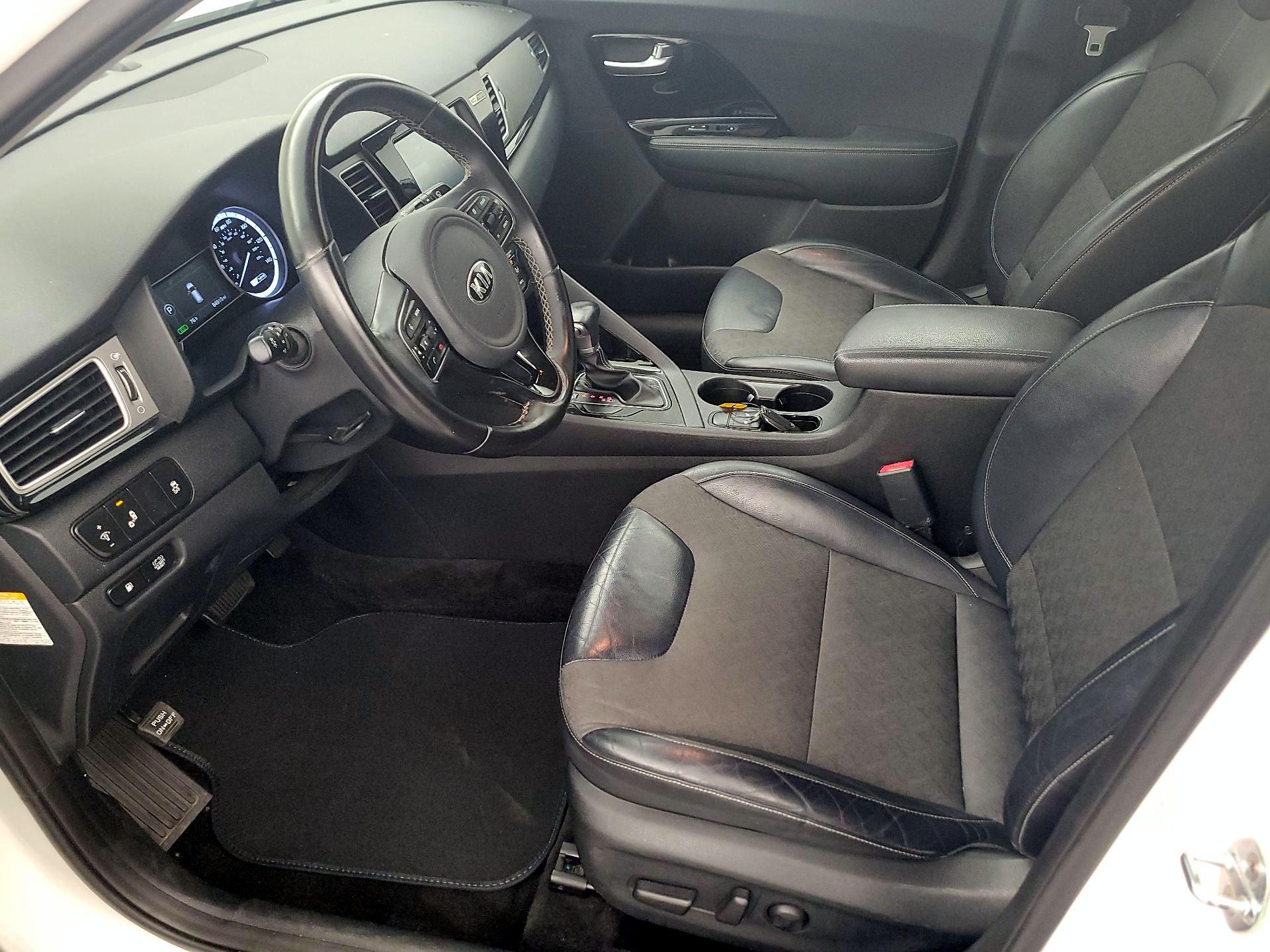 Thumbnail: 2017 Kia Niro - 11