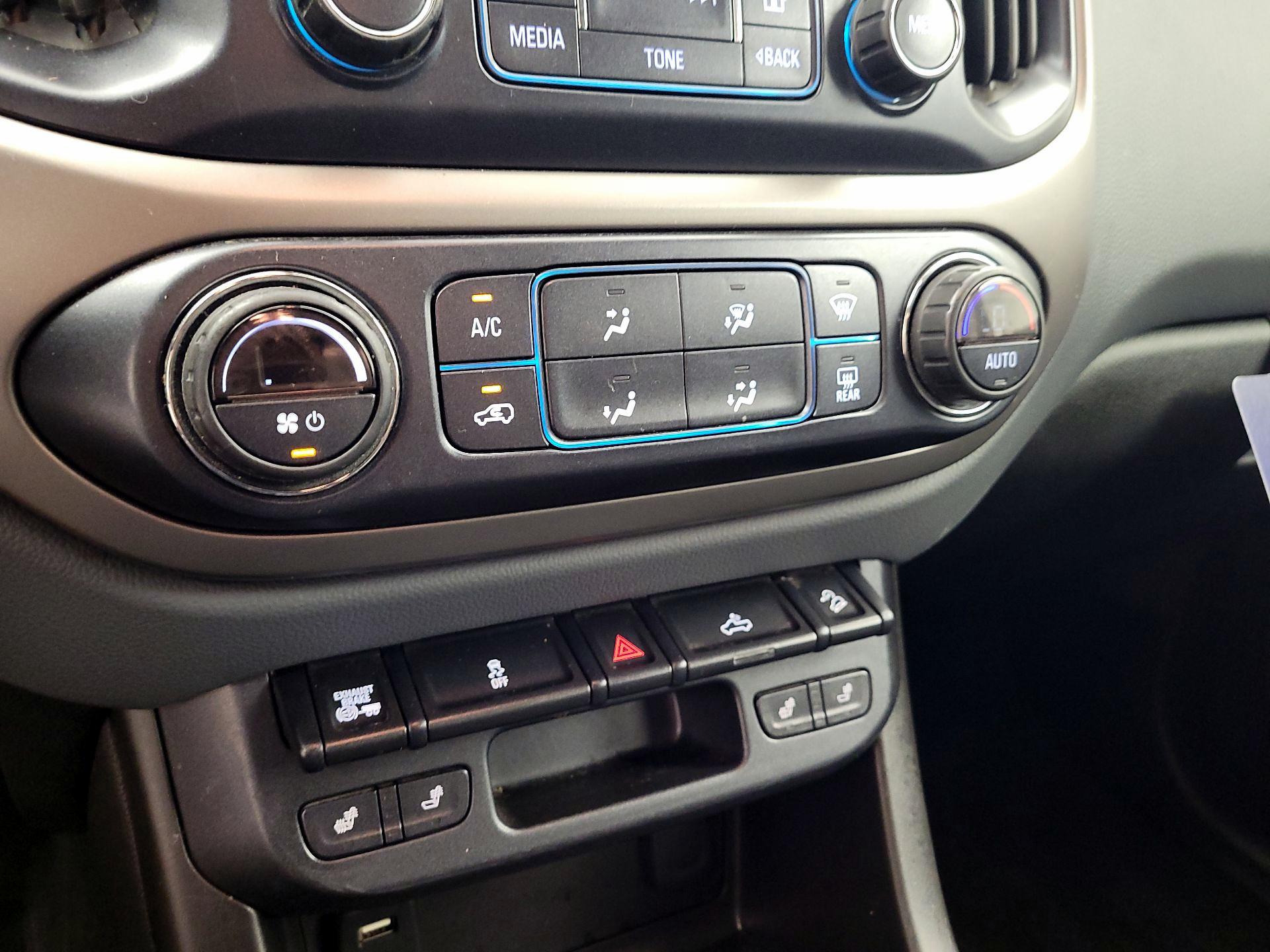 Thumbnail: 2016 Chevrolet Colorado - 14
