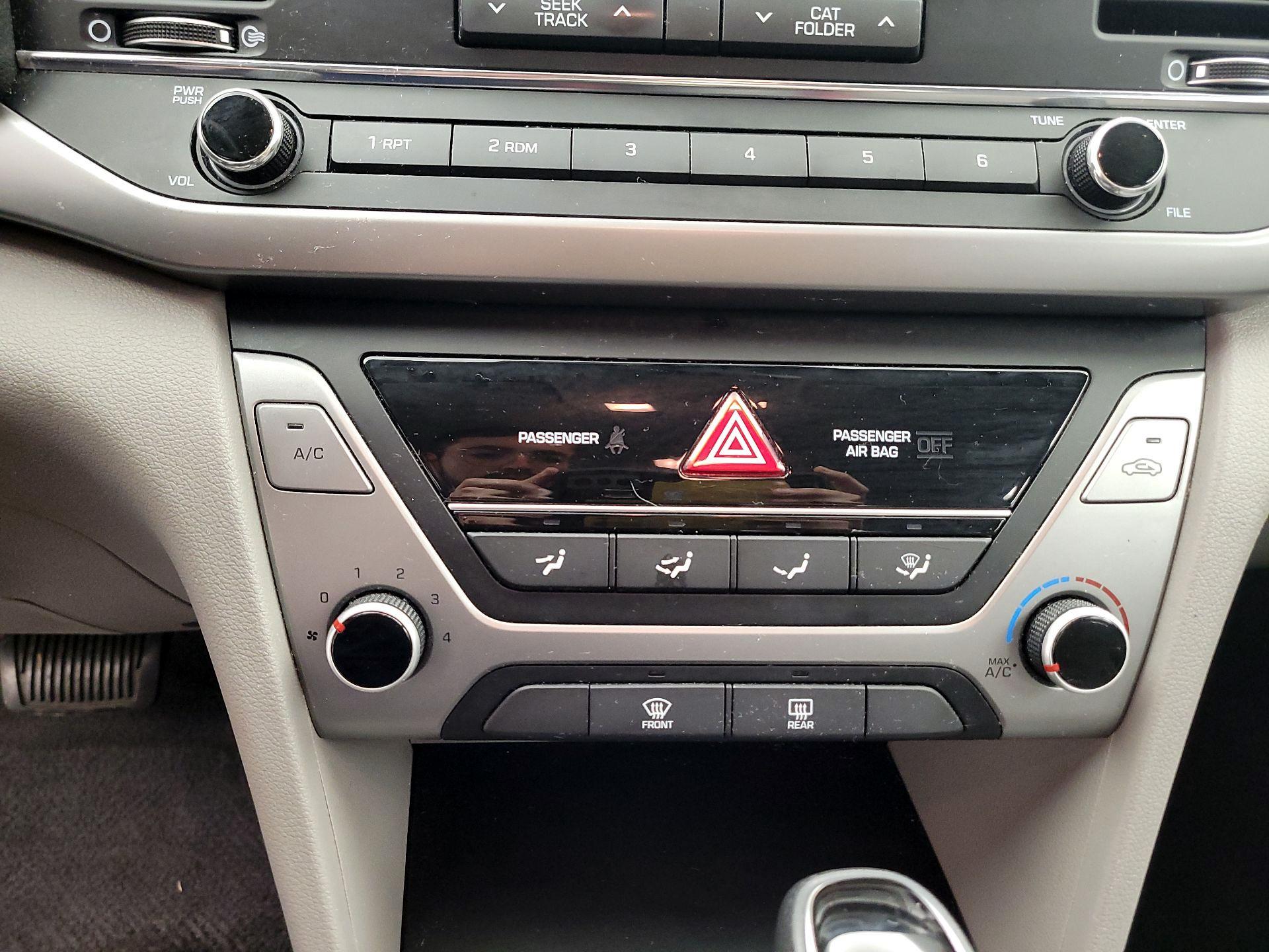 Thumbnail: 2017 Hyundai Elantra - 14