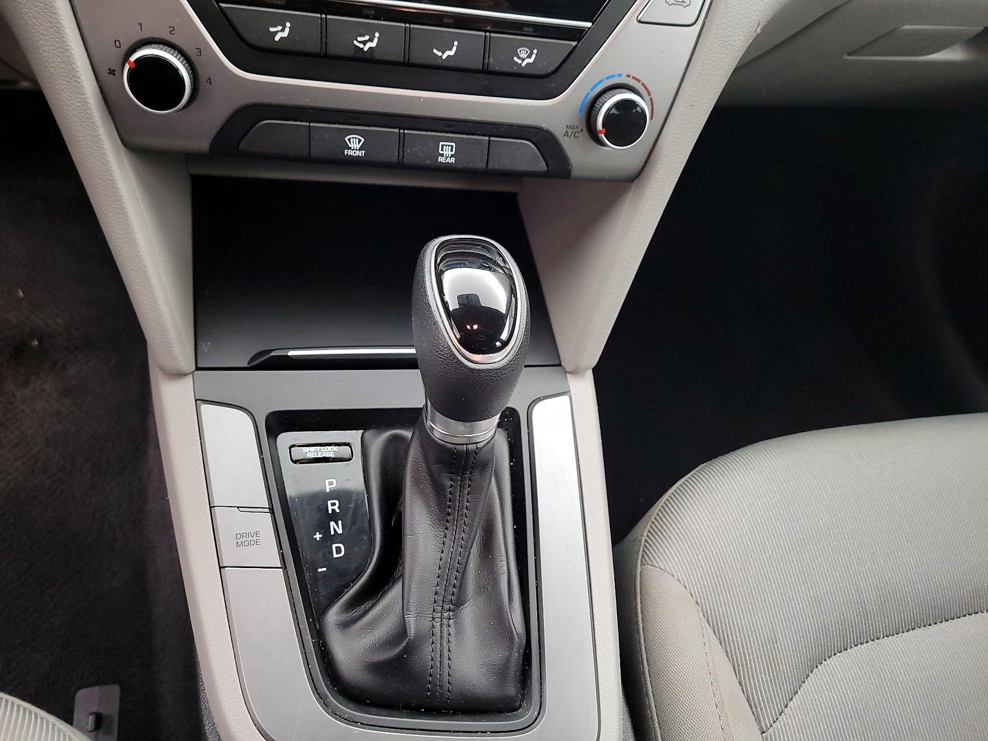 Thumbnail: 2017 Hyundai Elantra - 15