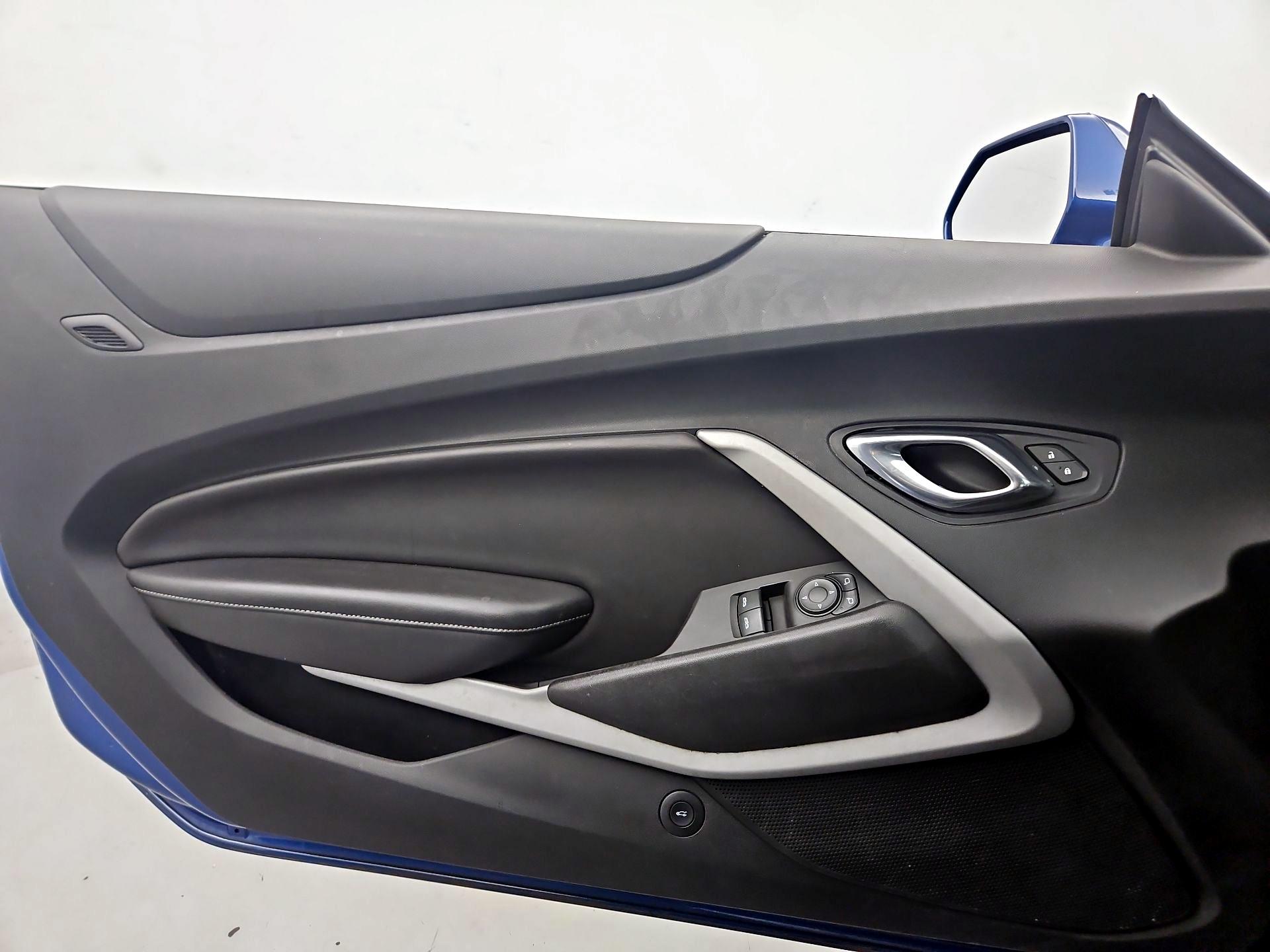 Thumbnail: 2020 Chevrolet Camaro - 12