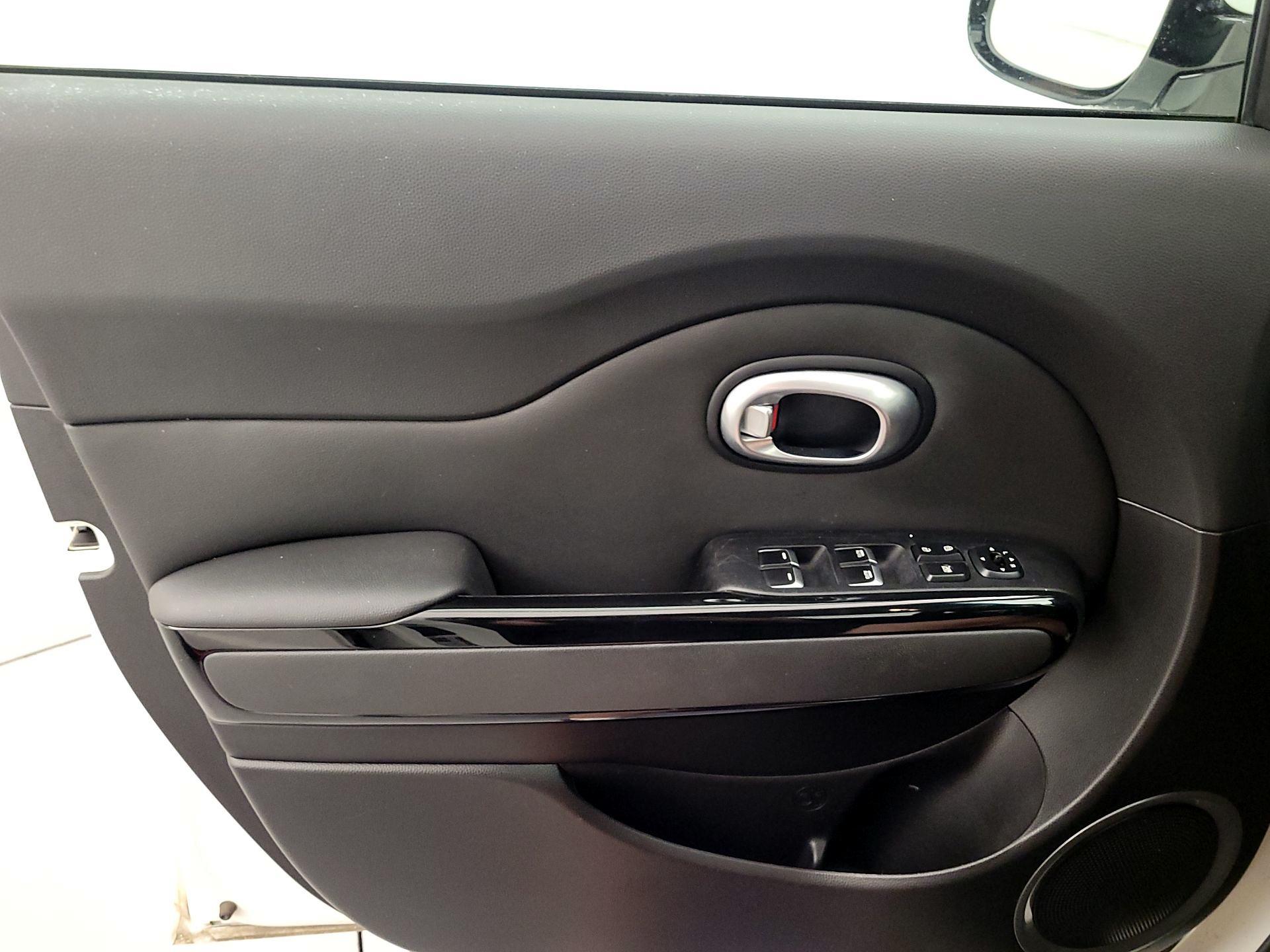 Thumbnail: 2019 Kia Soul - 12