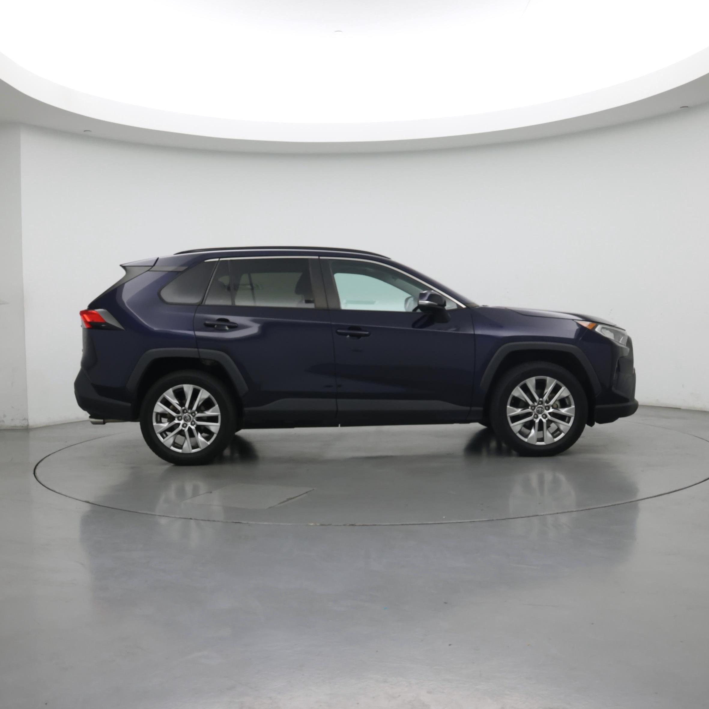 Thumbnail: 2020 Toyota RAV4 - 7
