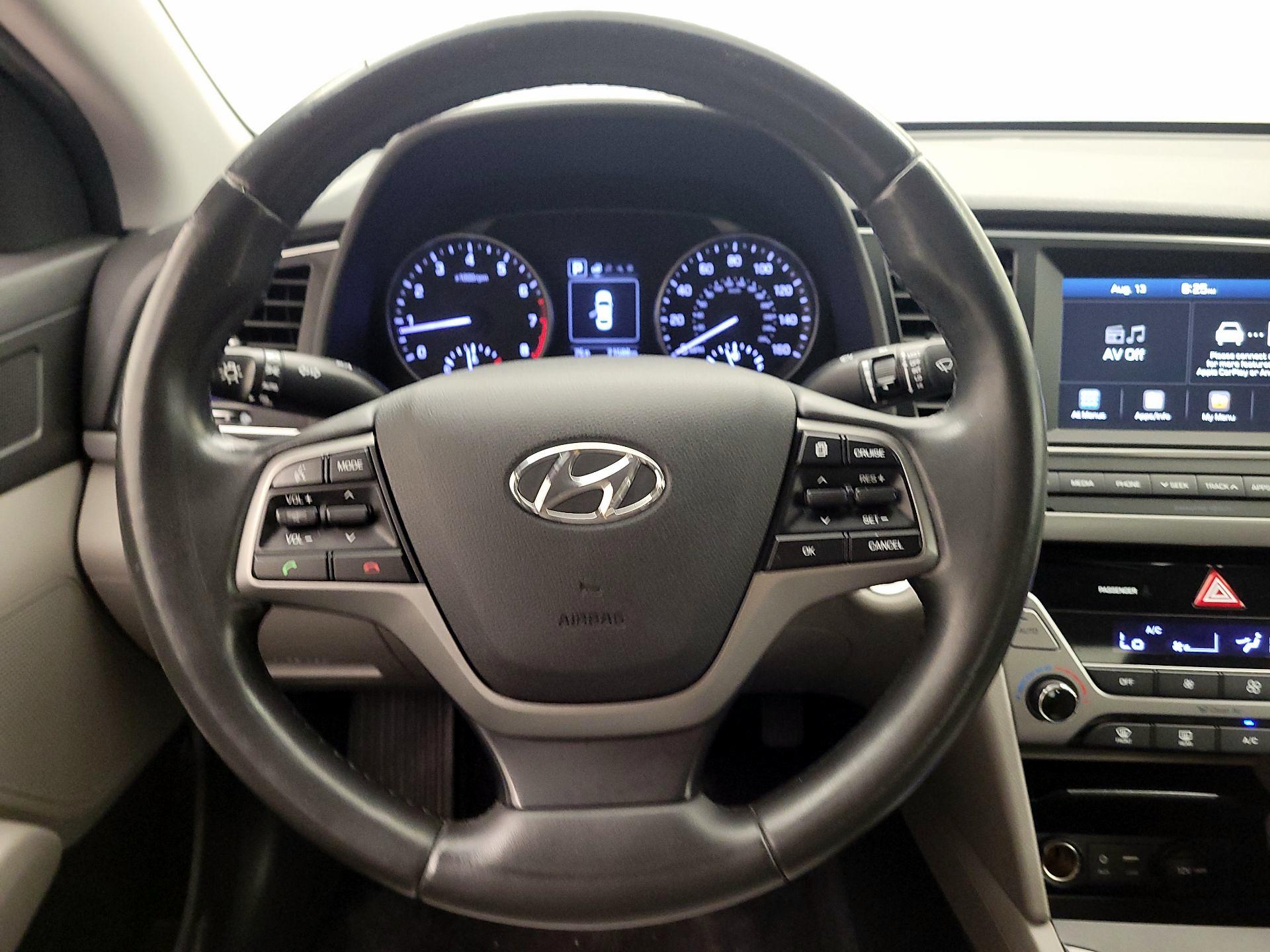 Thumbnail: 2017 Hyundai Elantra - 10