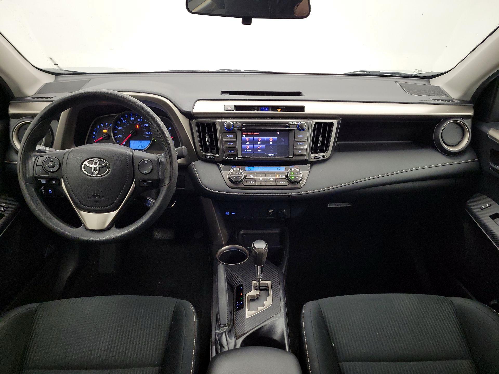 Thumbnail: 2015 Toyota RAV4 - 9