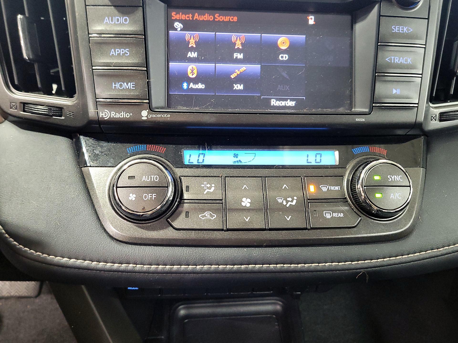 Thumbnail: 2015 Toyota RAV4 - 16