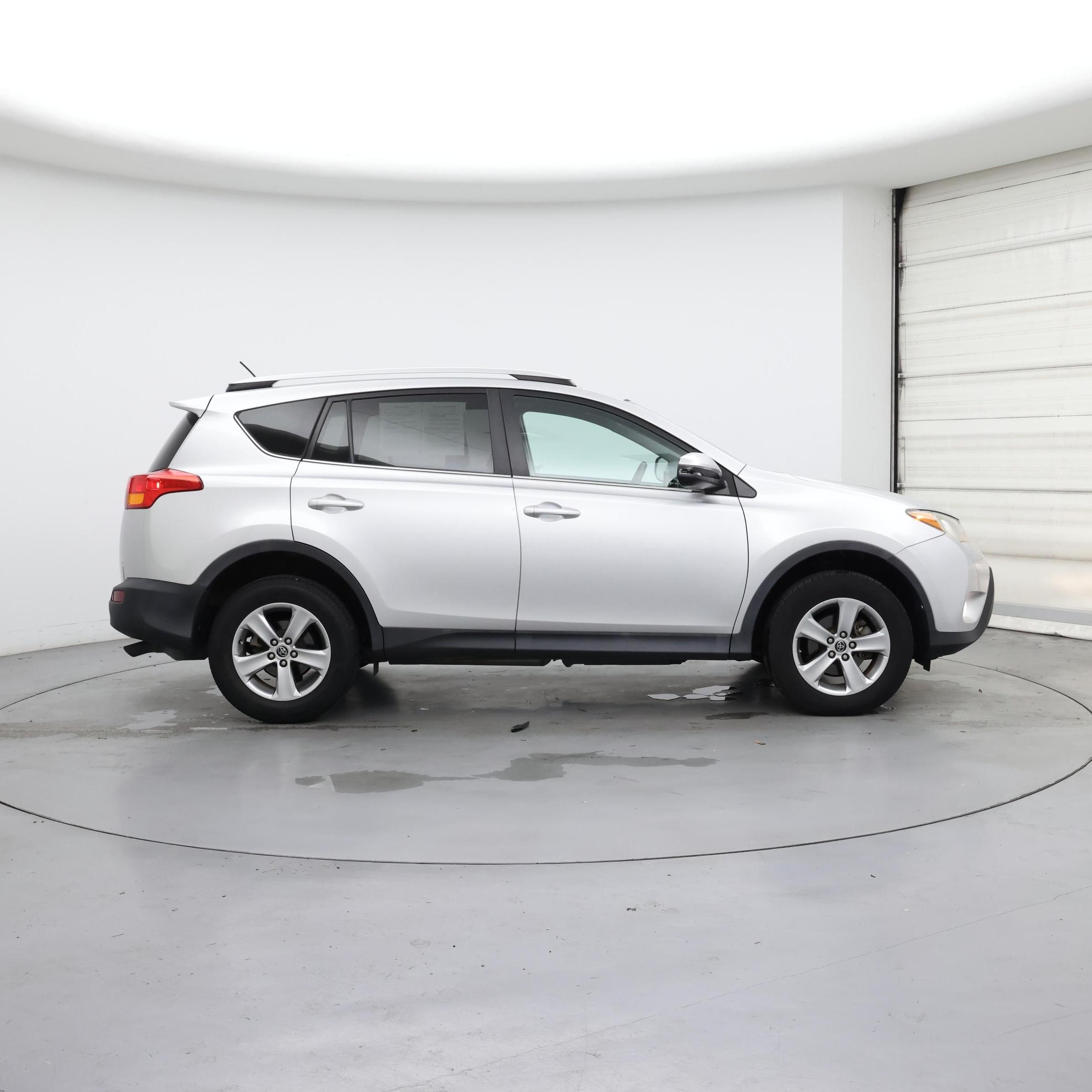 Thumbnail: 2015 Toyota RAV4 - 7