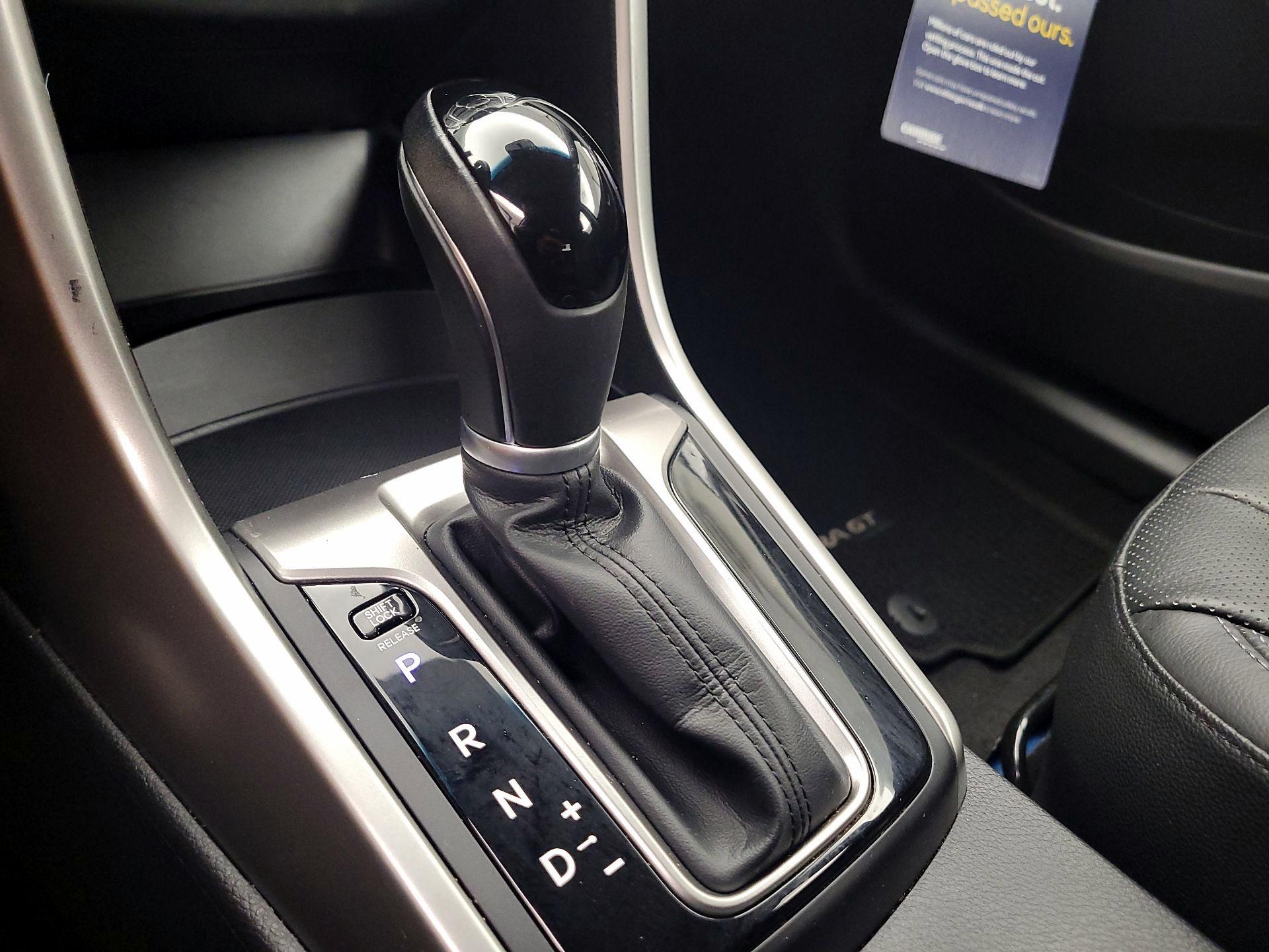 Thumbnail: 2017 Hyundai Elantra - 15
