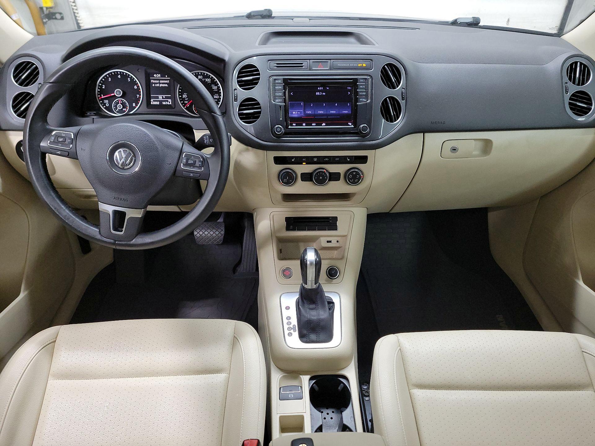 Thumbnail: 2017 Volkswagen Tiguan - 9