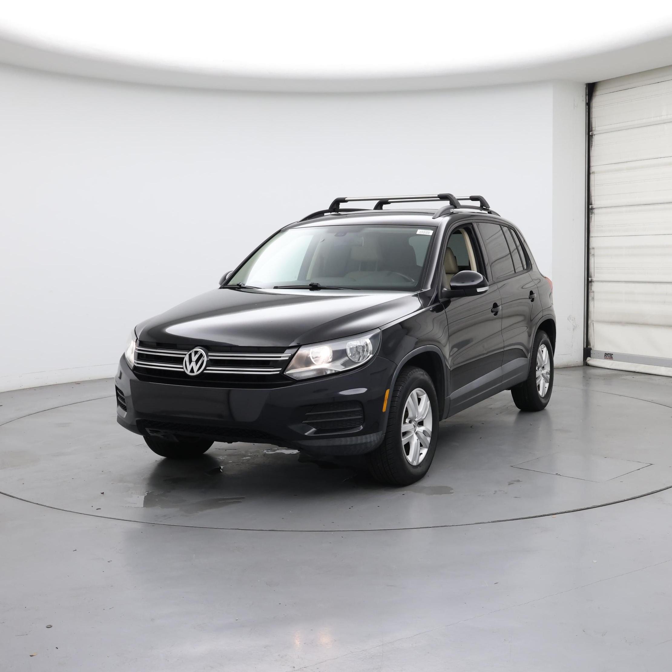Thumbnail: 2017 Volkswagen Tiguan - 4