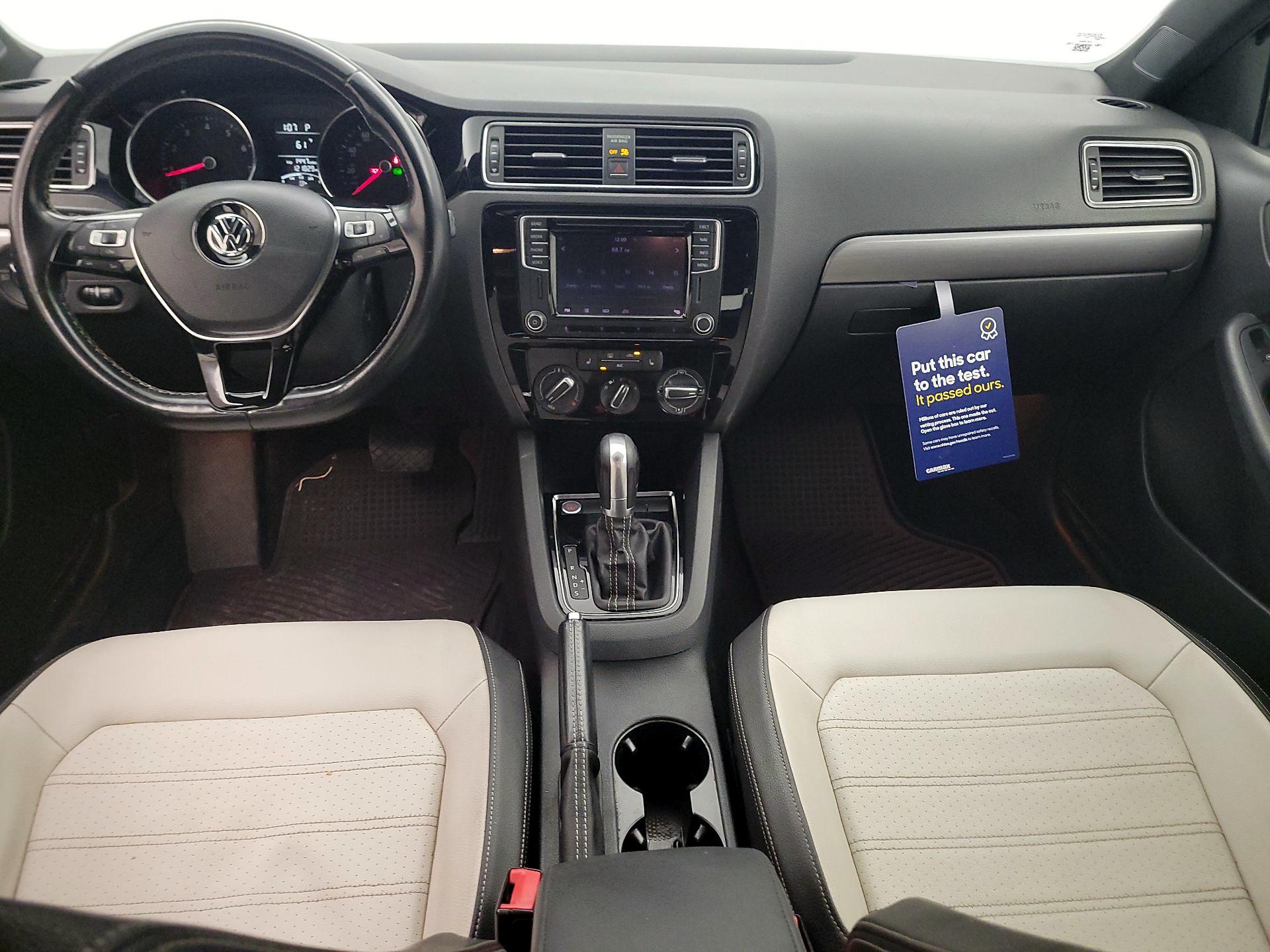 Thumbnail: 2016 Volkswagen Jetta - 9