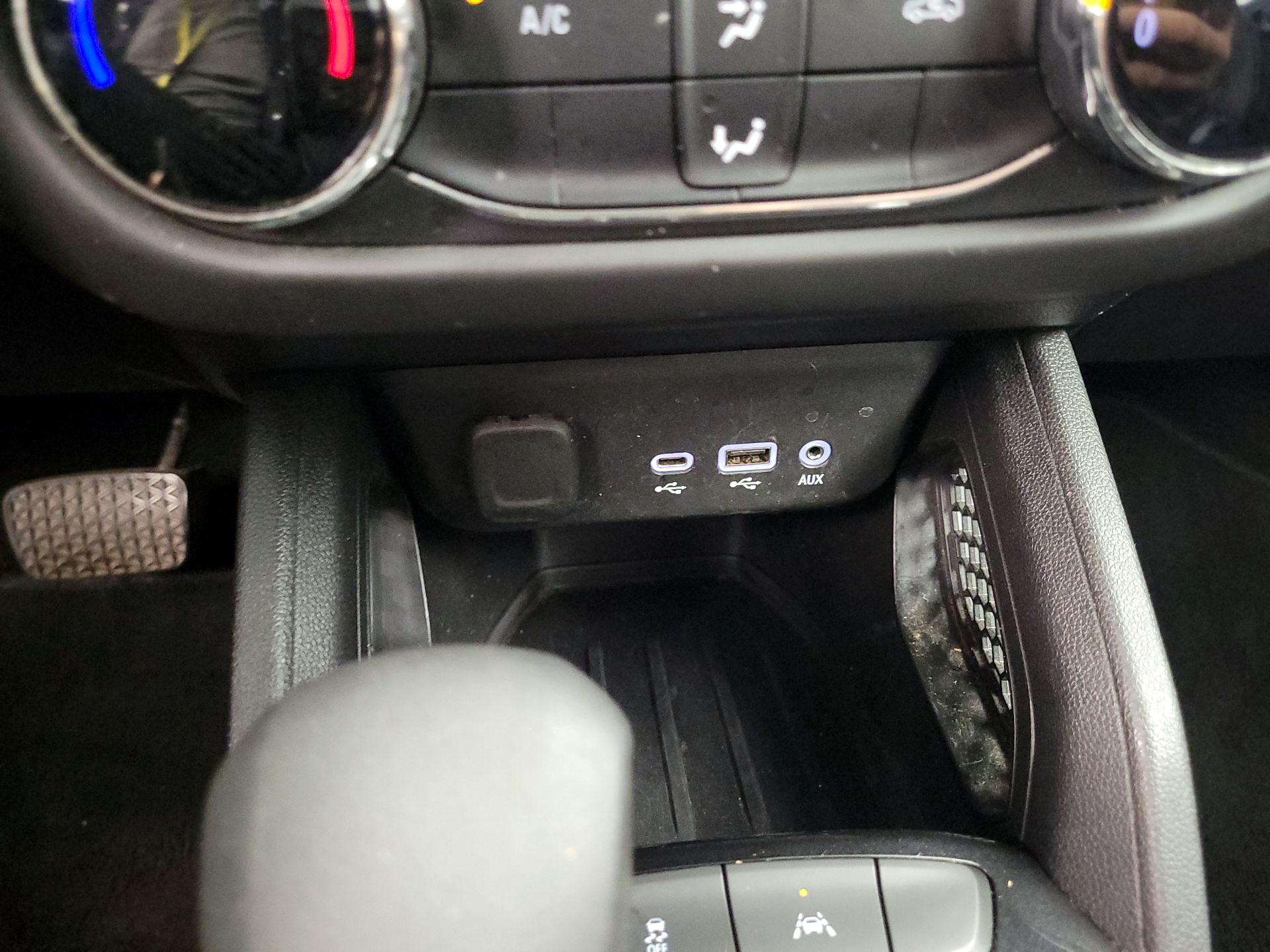 Thumbnail: 2021 Chevrolet TrailBlazer - 18