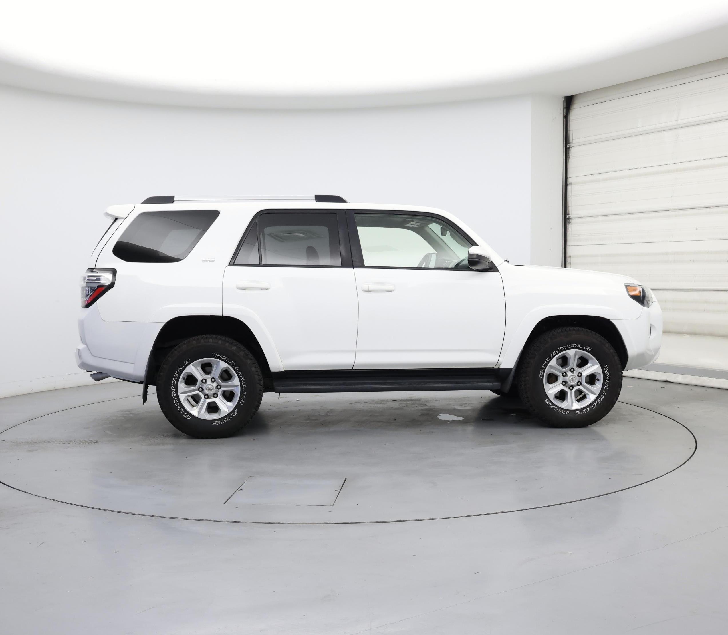 Thumbnail: 2020 Toyota 4Runner - 7