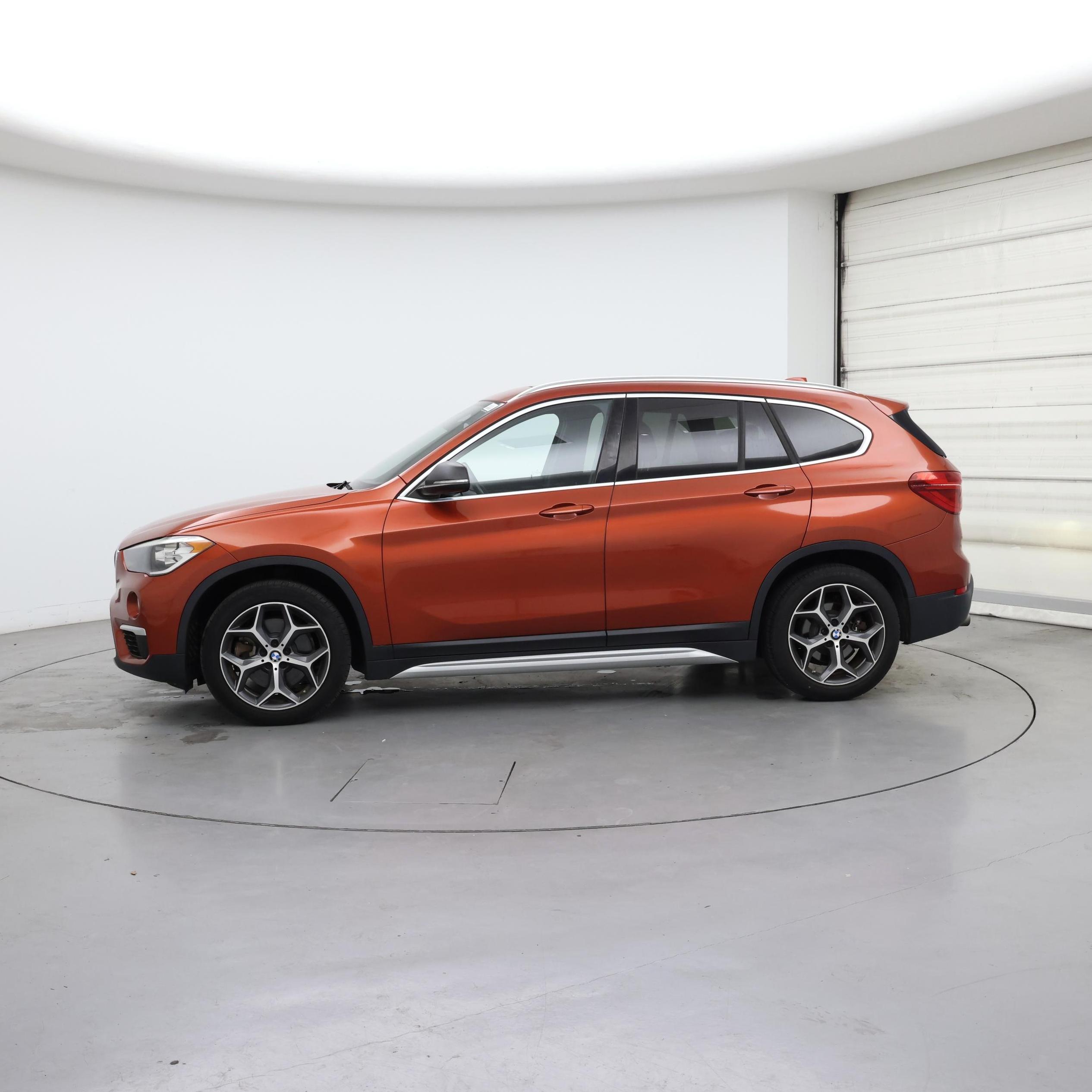 Thumbnail: 2018 BMW X1 - 3